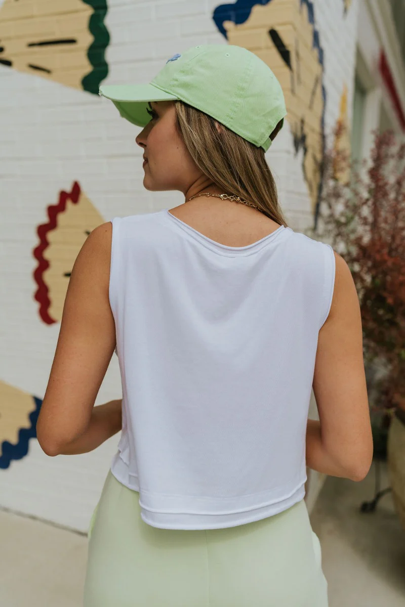 City Life Cropped Tank In White - Image 4