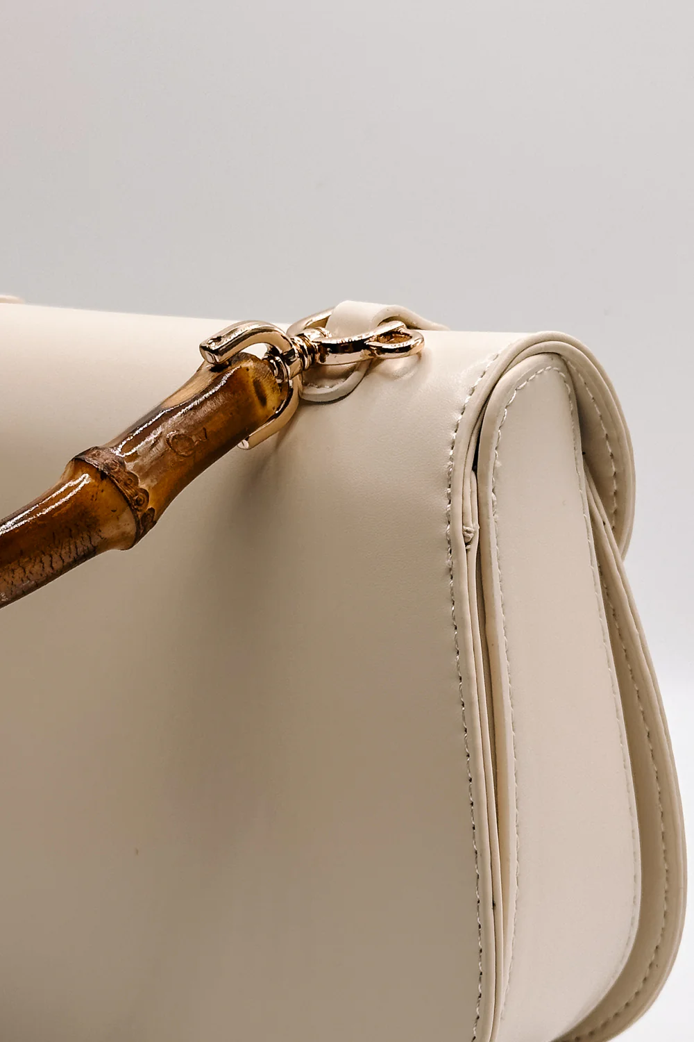 Allison Ivory Wooden Bamboo Strap Purse - Image 10