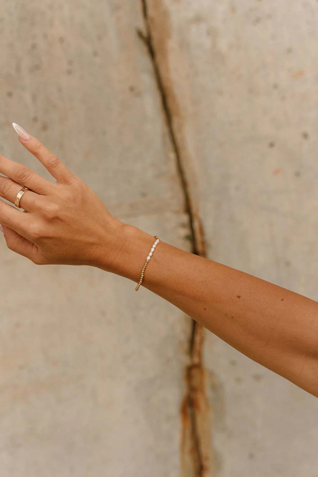 Emersyn Pearls & Gold Dipped Beaded Bracelet