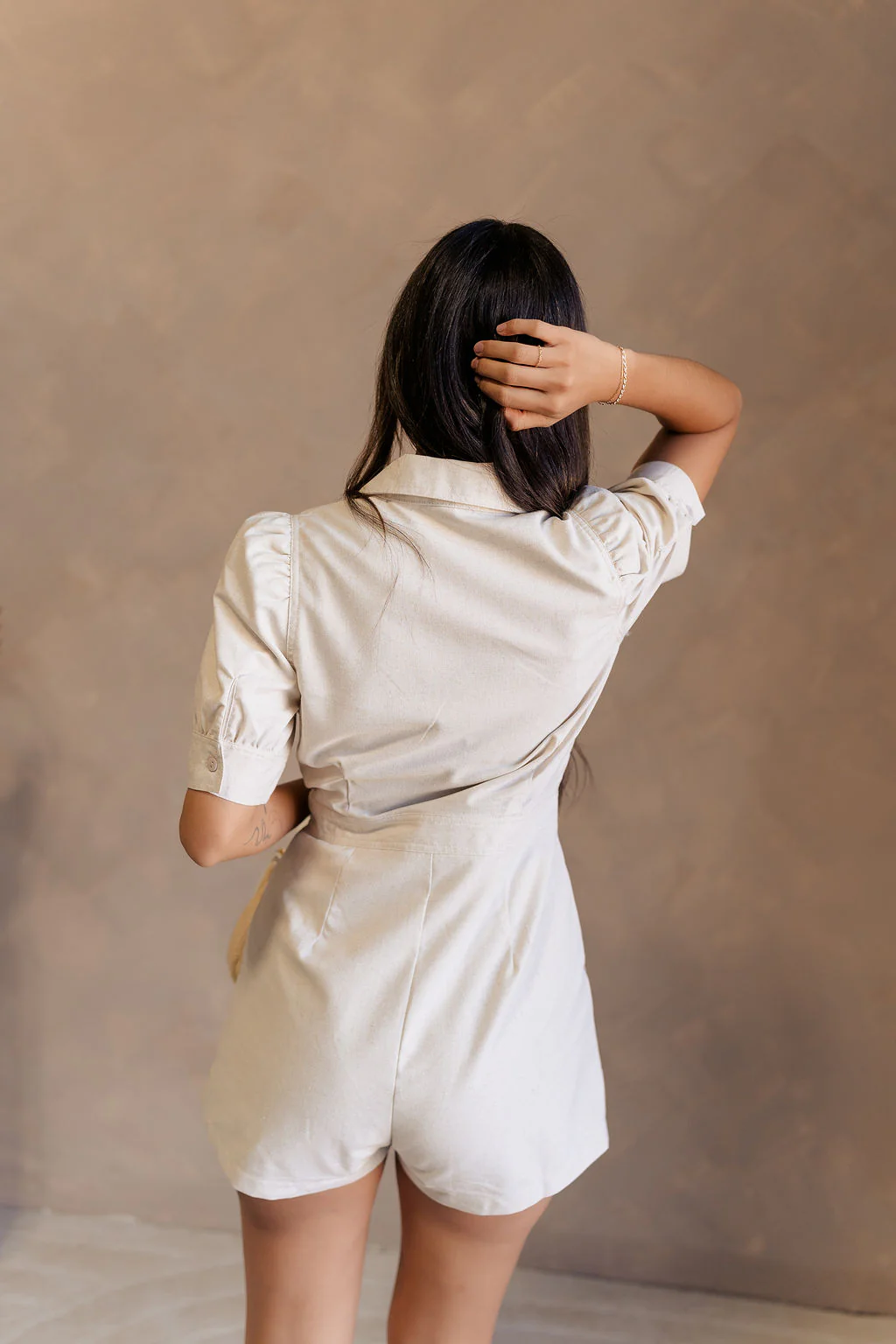 Kristin Oatmeal Linen Short Sleeve Romper - Image 9