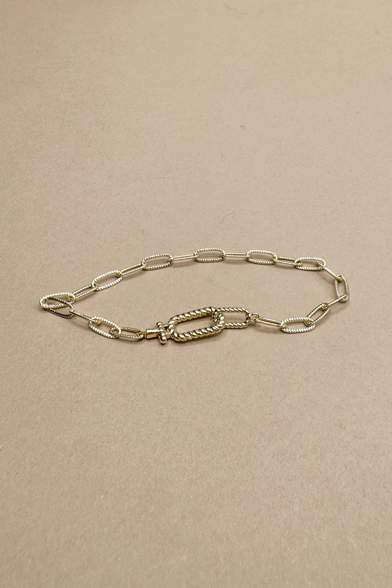 Ada Gold Ribbed Chain Link Bracelet
