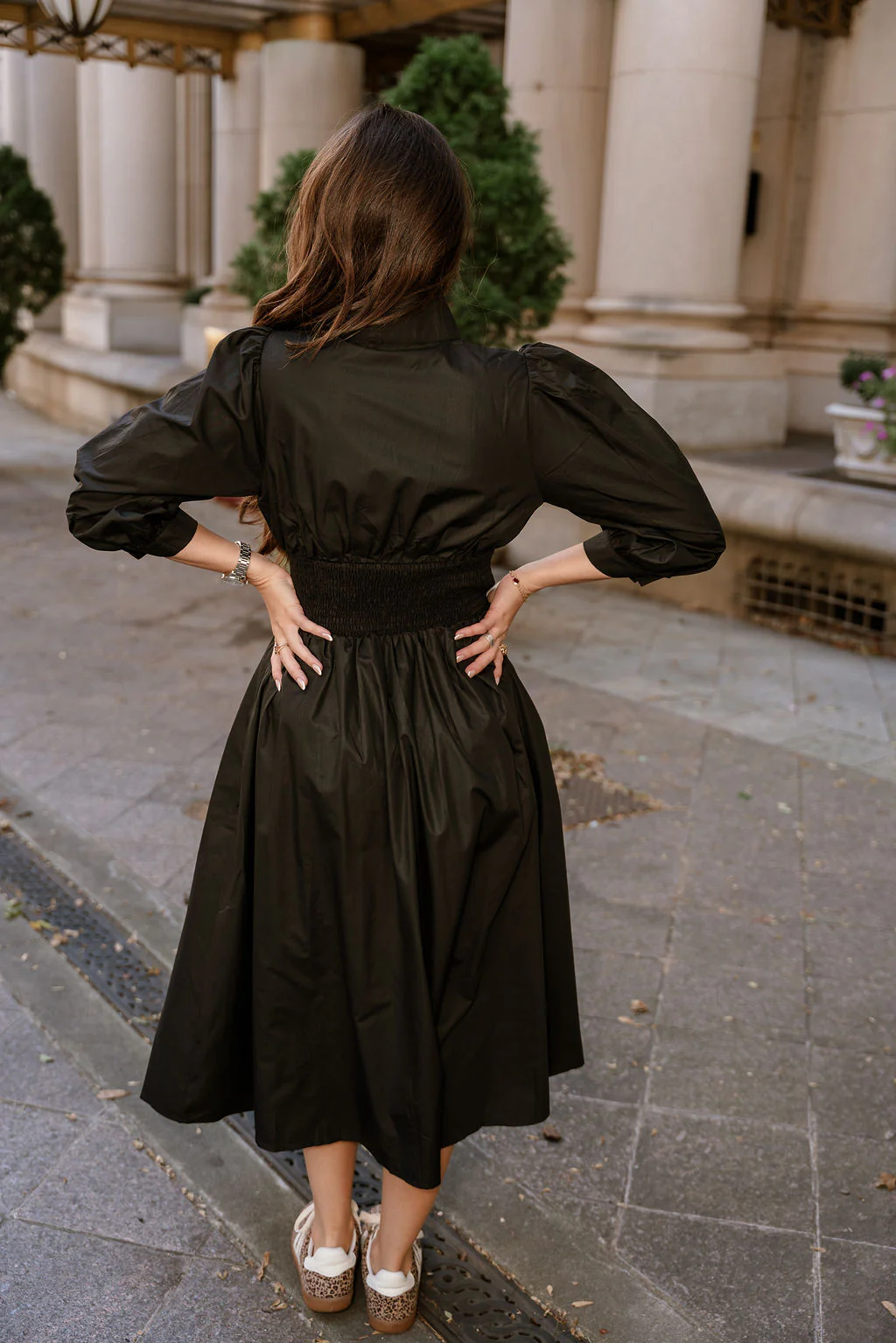 Aleena Black & Gold Zip-Up Midi Dress - Image 8