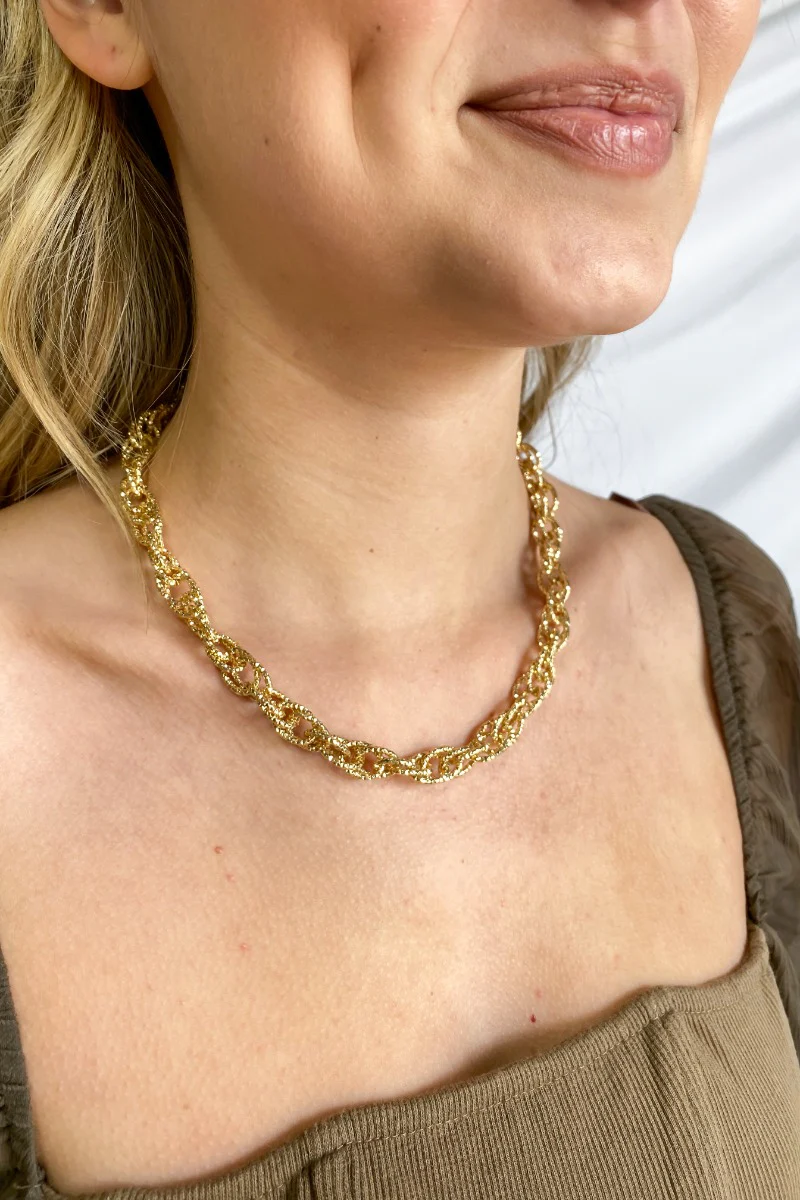 All That Glitters Necklace