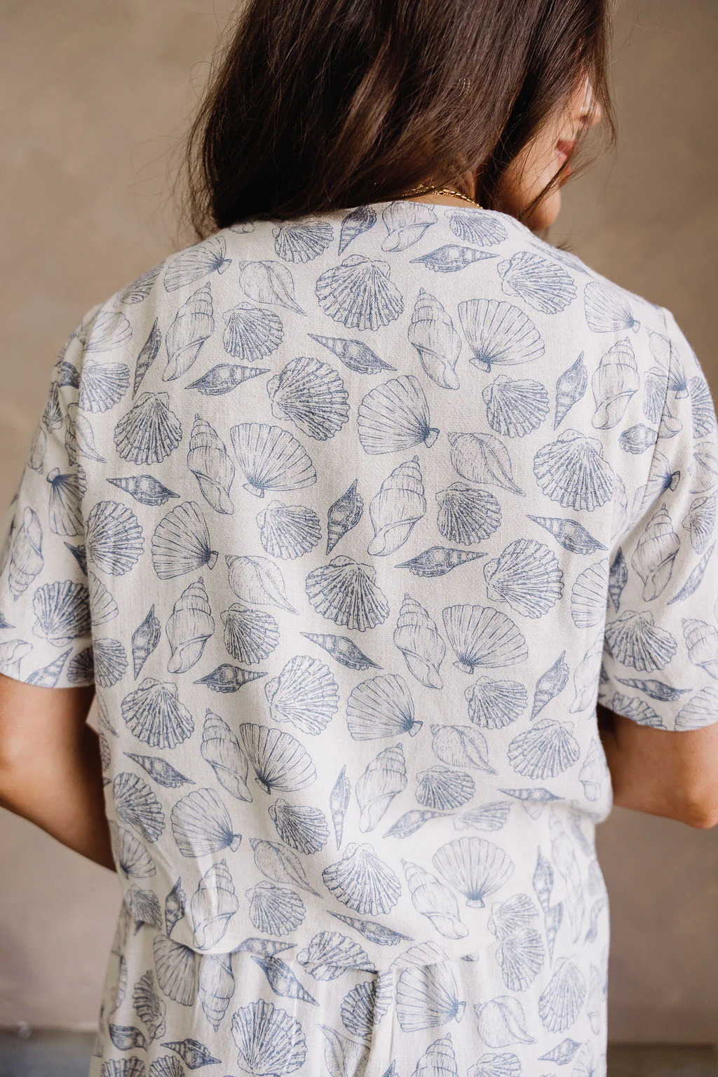 Allison Blue & Ivory Linen Seashell Top - Image 11