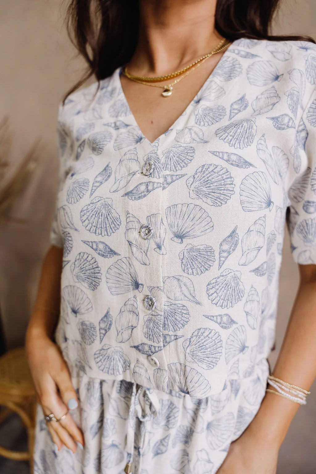Allison Blue & Ivory Linen Seashell Top - Image 2