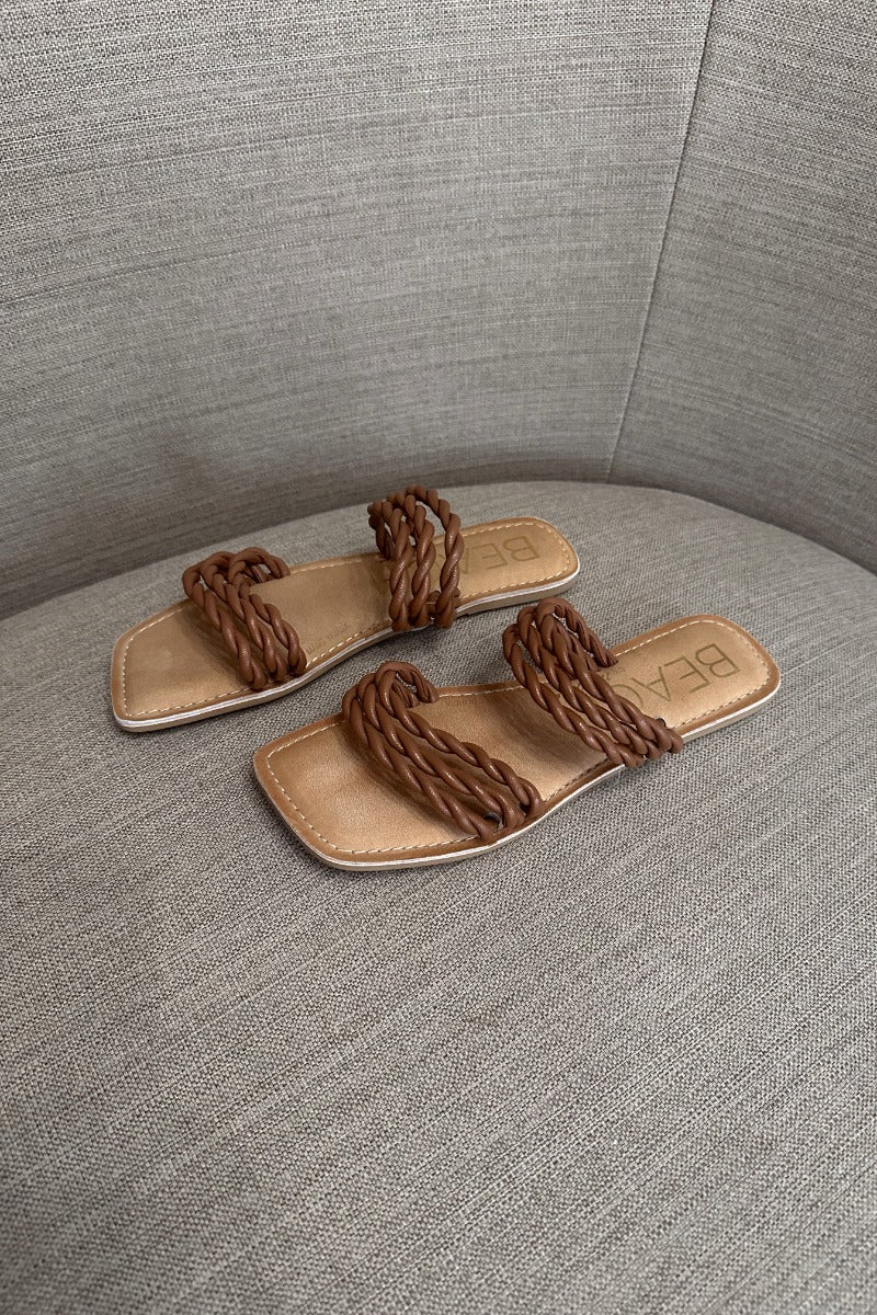 Beach by Matisse Amalia Flat Sandal in Tan - Image 5