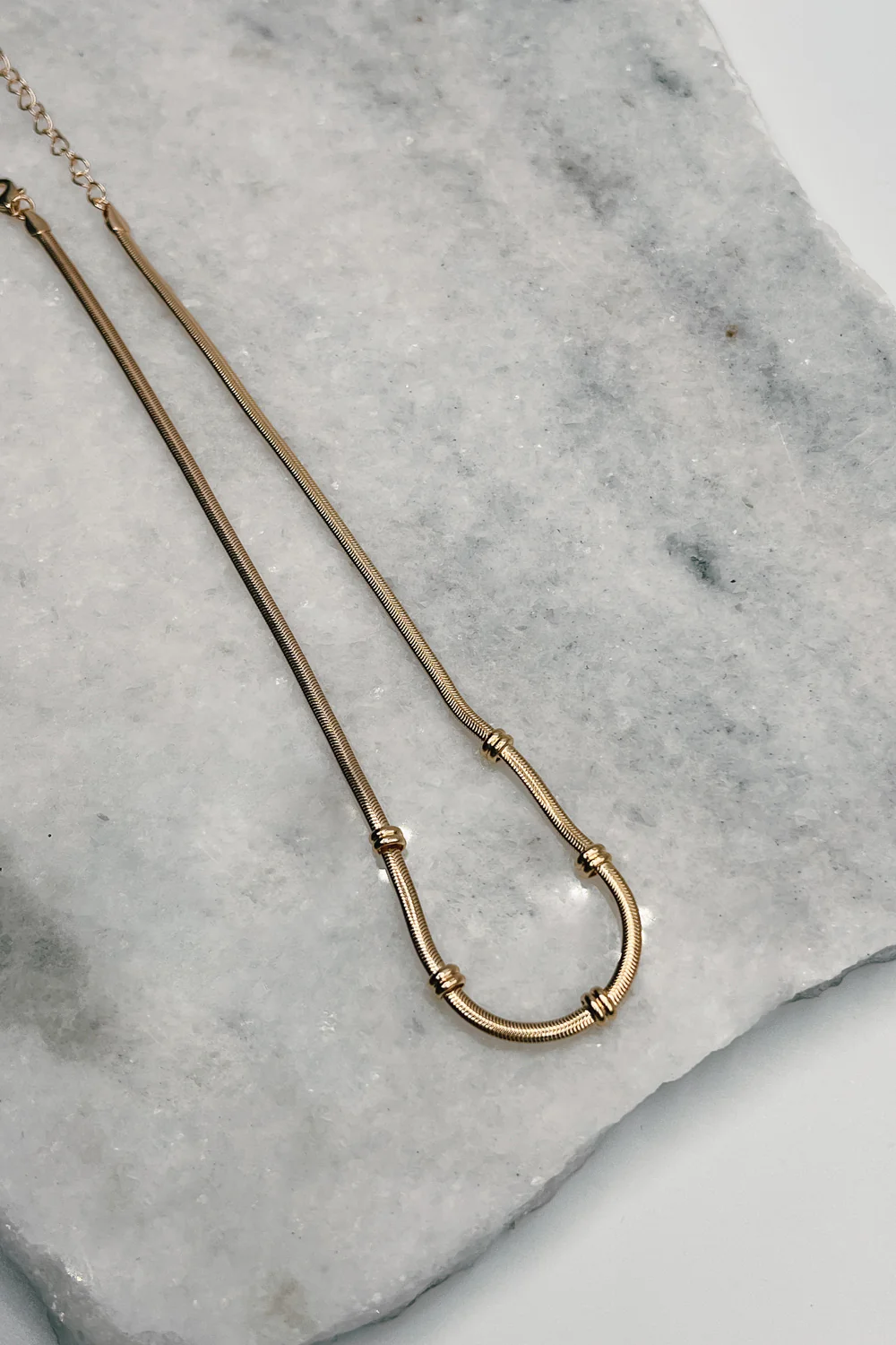 Amelia Gold Ribbed Necklace - Image 2