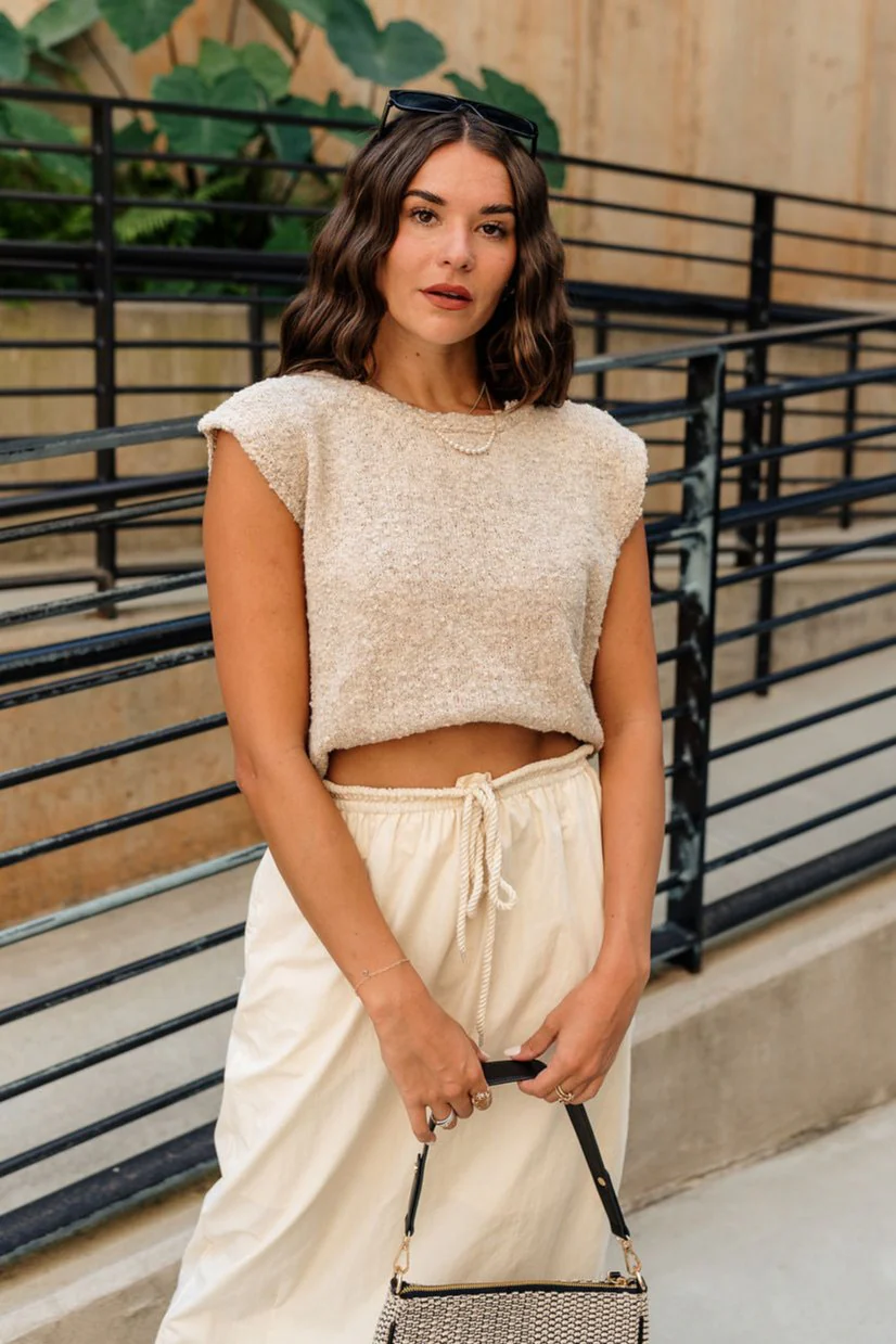 Amirah Sleeveless Sweater - Image 9