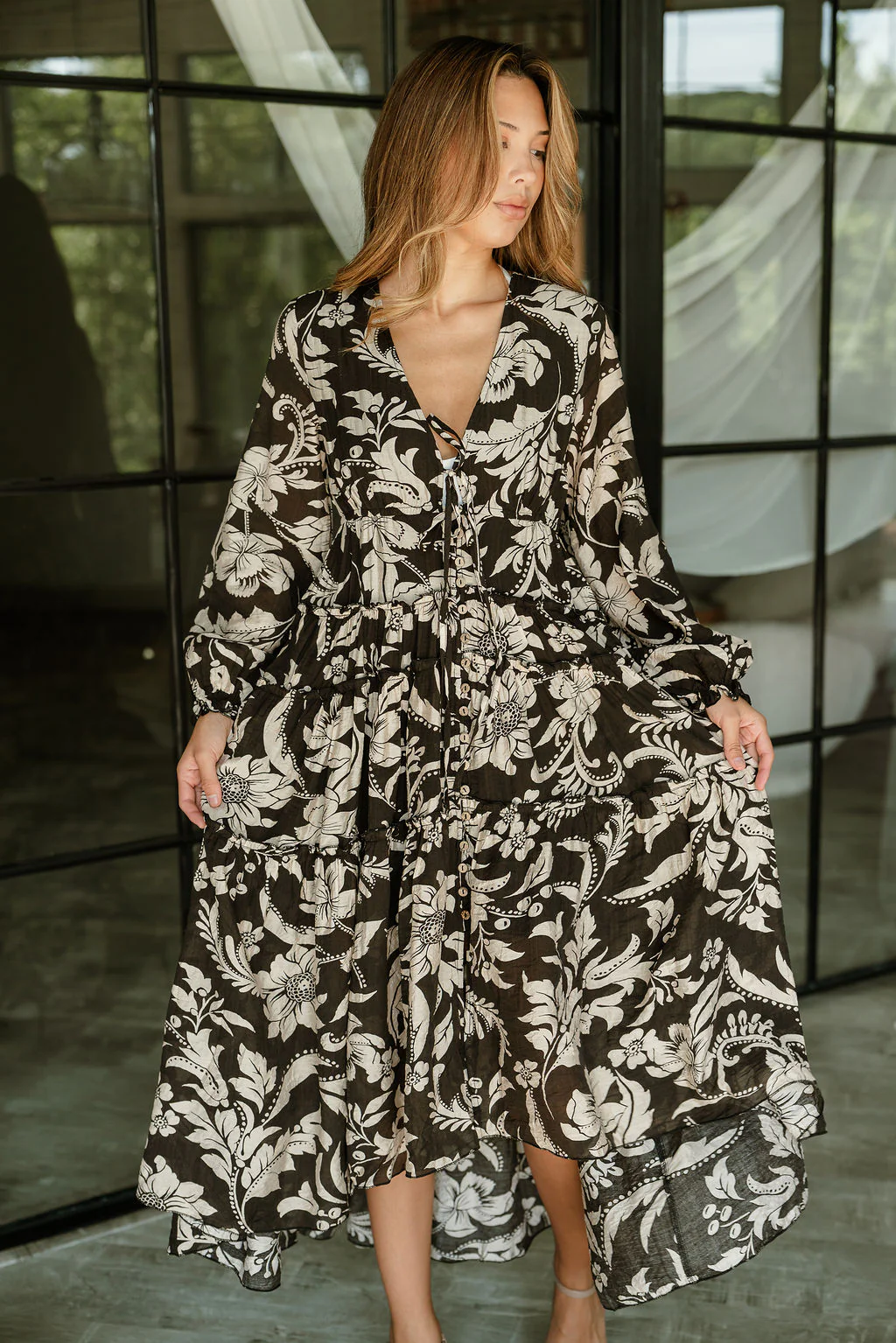 Annabelle Black & Cream Floral Midi Dress - Image 4