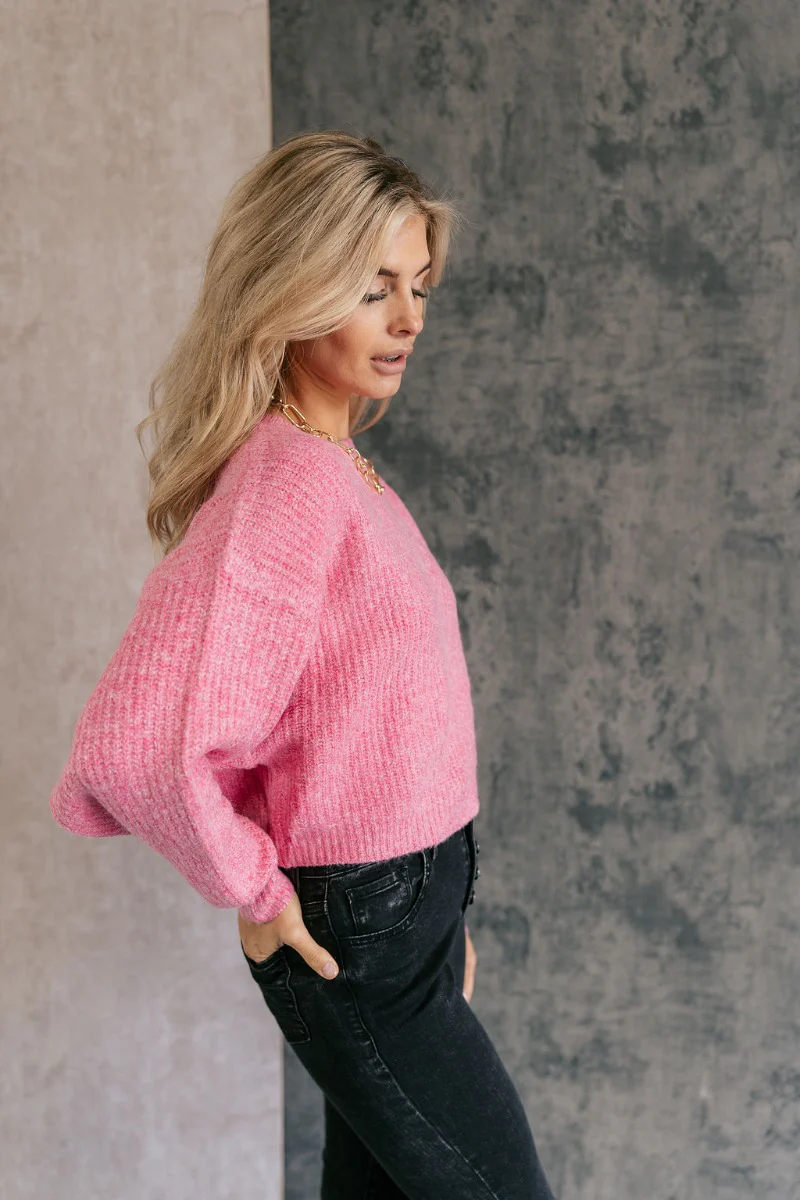 Ari Pink Cropped Sweater - Image 4
