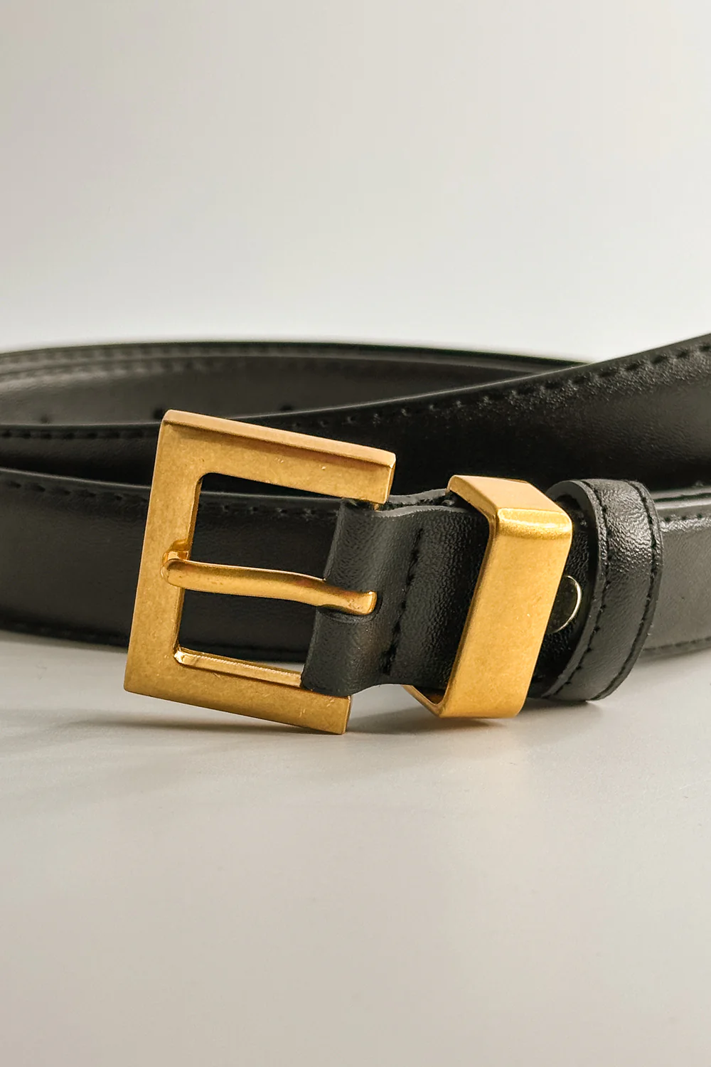 Ariana Black Slim Square Buckle Belt - Image 2