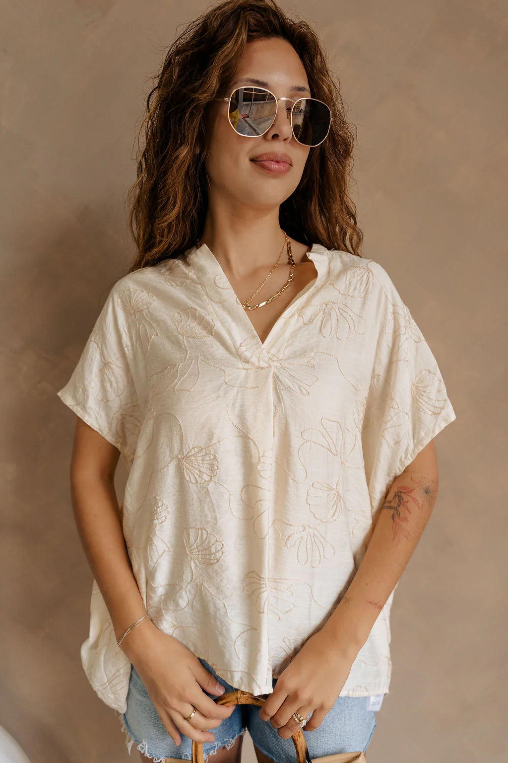 Arya Cream Stitch Seashell Short Sleeve Top - Image 6