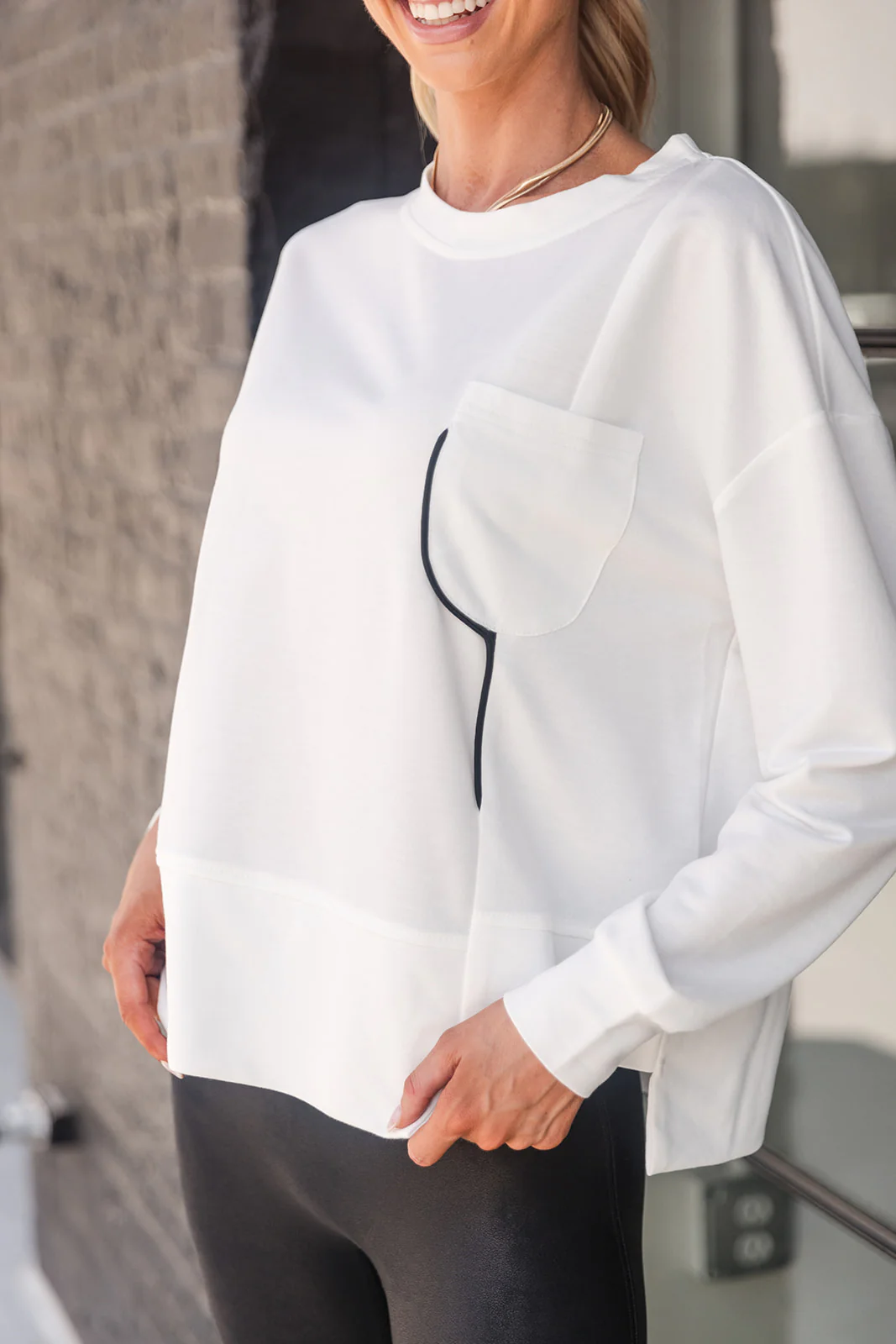 Aspen White & Black Pocket Sweatshirt - Image 2