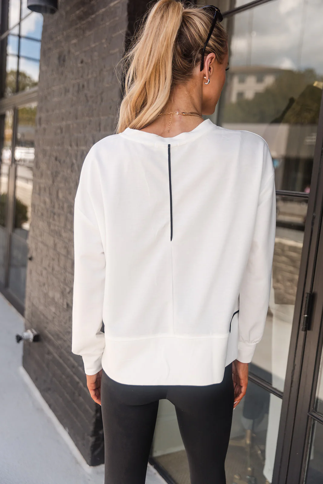 Aspen White & Black Pocket Sweatshirt - Image 4