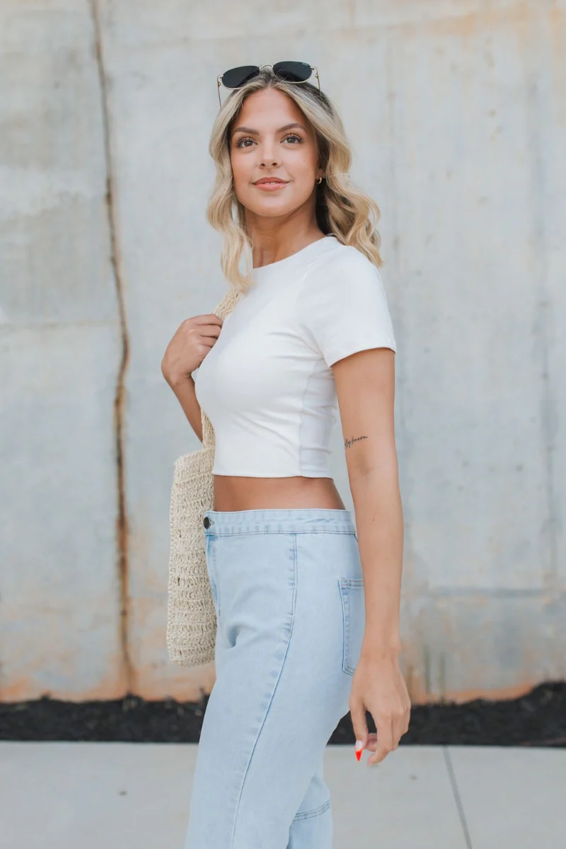 Aubrey Cropped Flare Jeans - Image 5