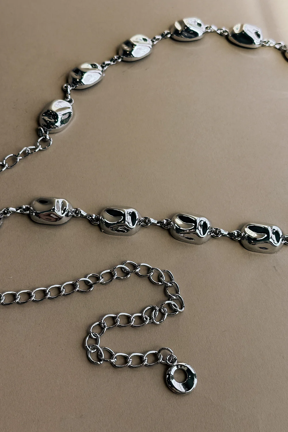 Aurelia Silver Hammered Chain Link Belt - Image 5