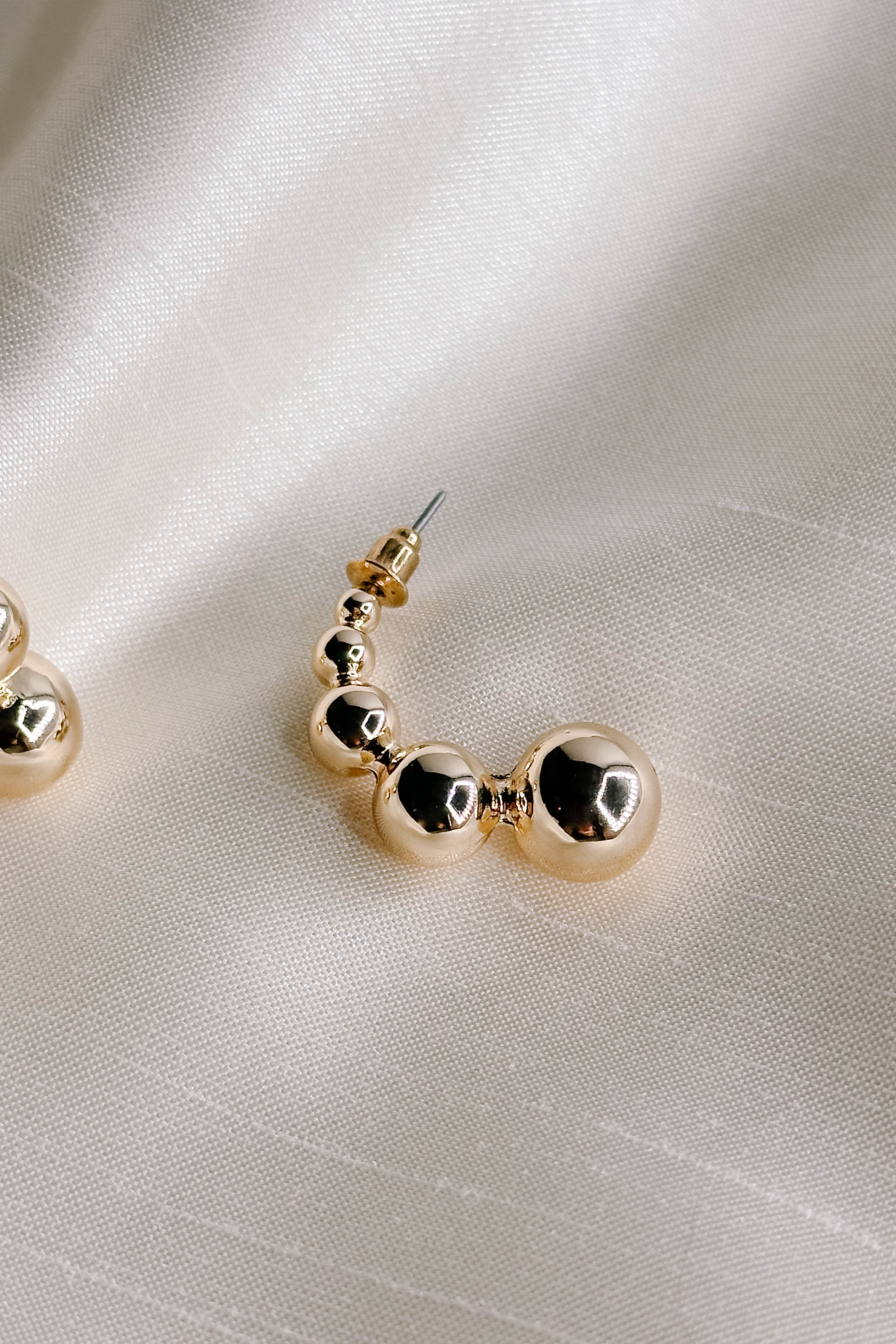 Aurora Gold Bead Scooped Earring - Image 3