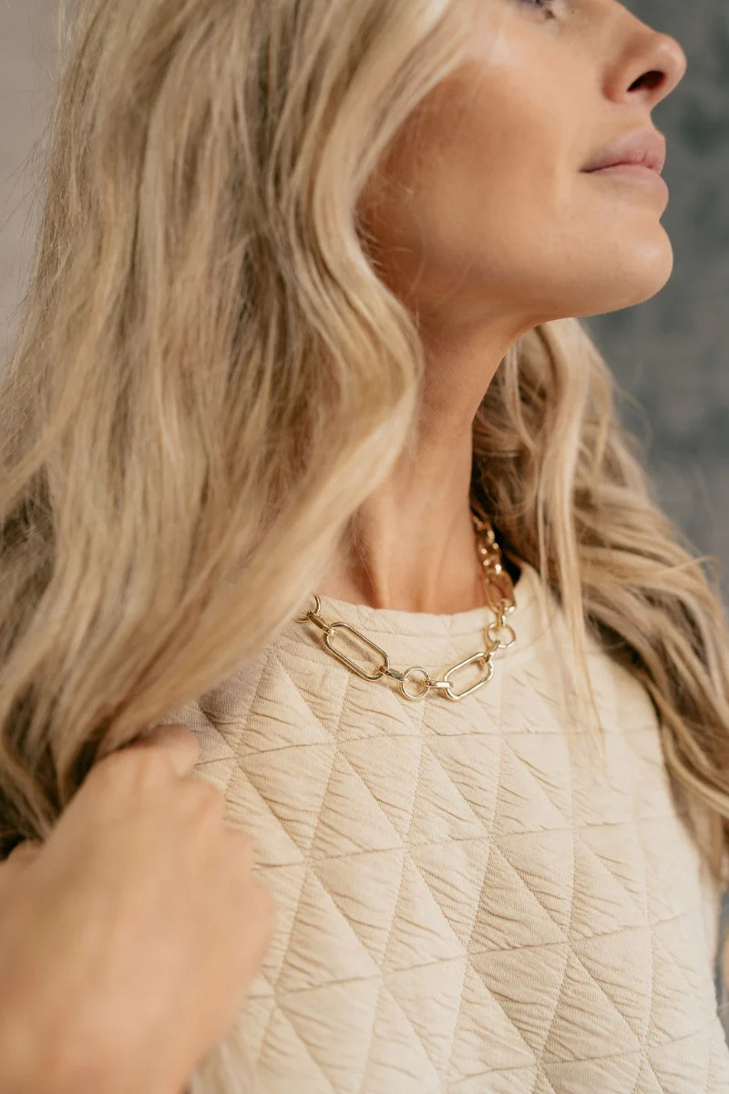 Aurora Gold Chain Link Necklace - Image 2