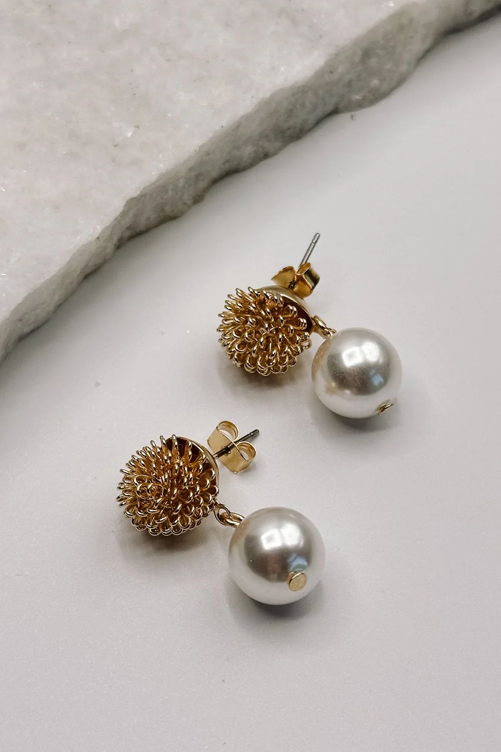 Ayla Gold Speckle & Pearl Dangle Earring
