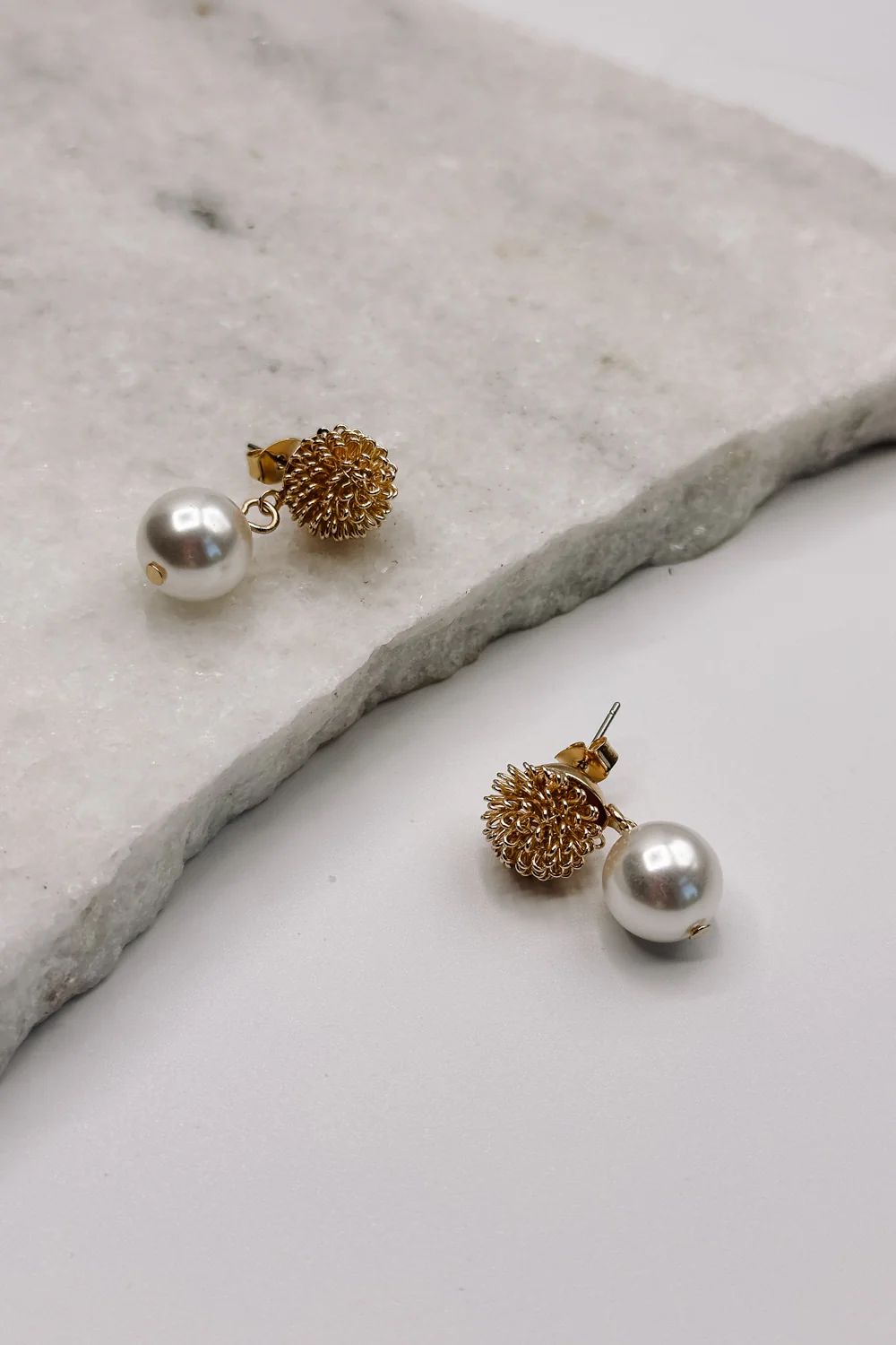 Ayla Gold Speckle & Pearl Dangle Earring - Image 2