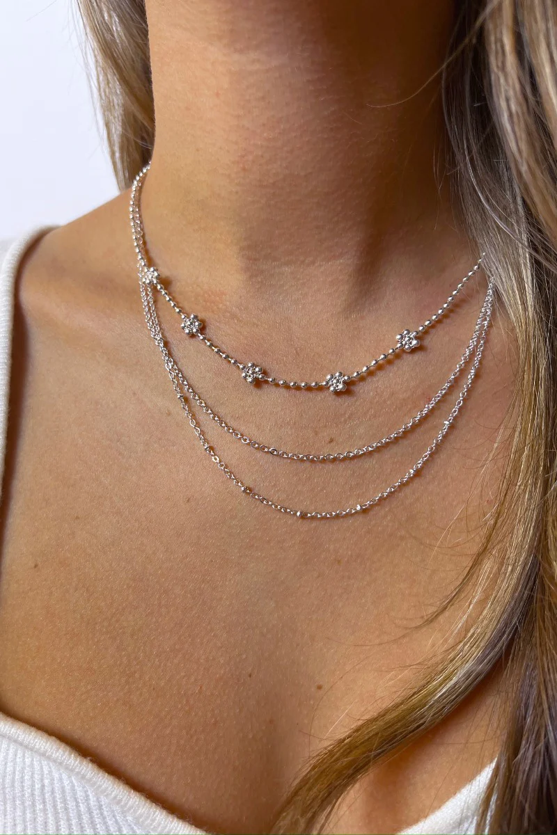 Send Flowers Necklace in Silver