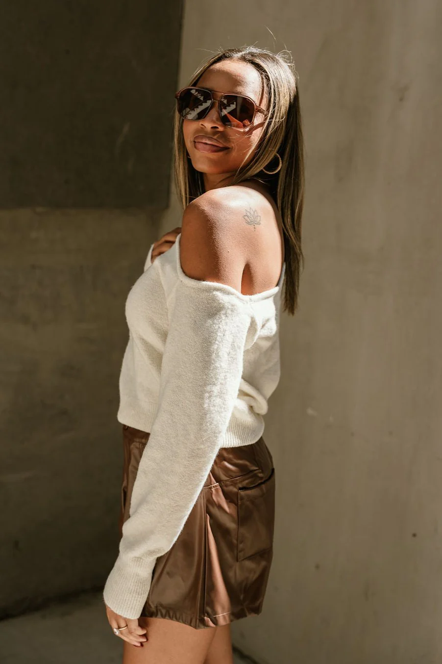 Baylor Off-The-Shoulder Sweater - Image 4