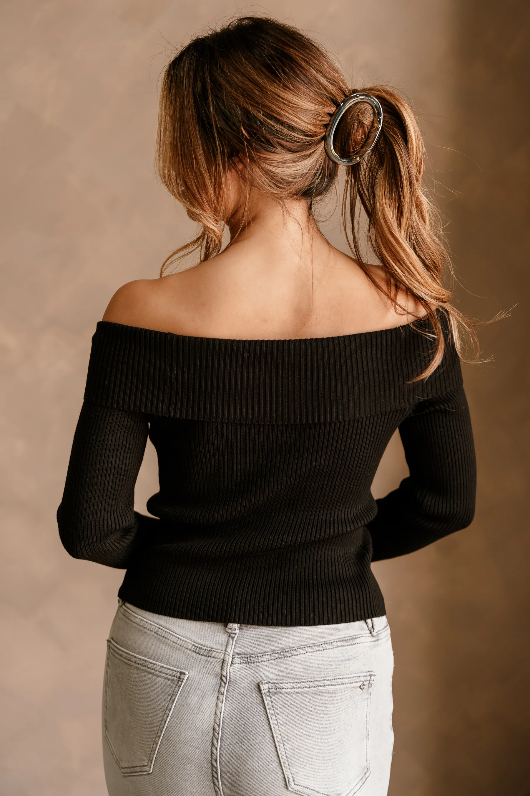 Blakely Black Button-Up Off-The-Shoulder Top - Image 4