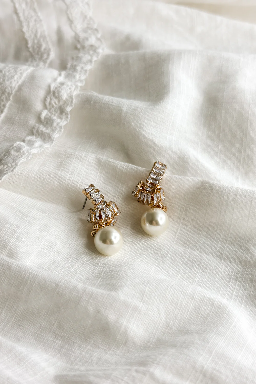 Camila Rhinestone & Pearl Knot Stud Earring - Image 2