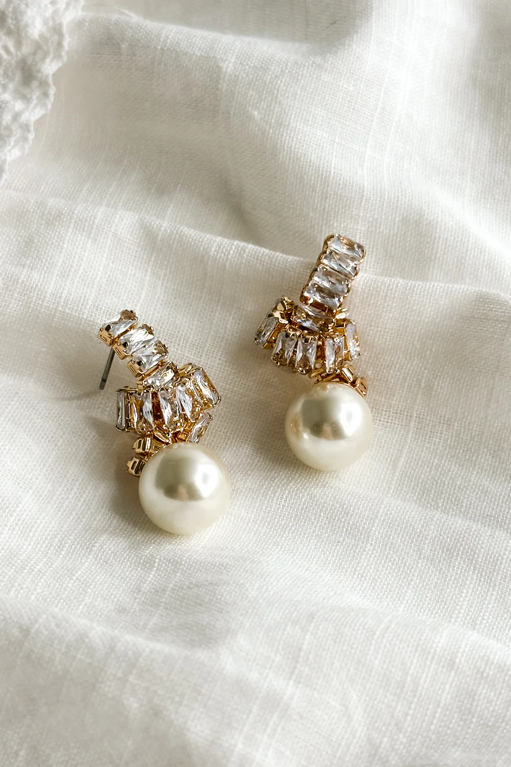 Camila Rhinestone & Pearl Knot Stud Earring - Image 3