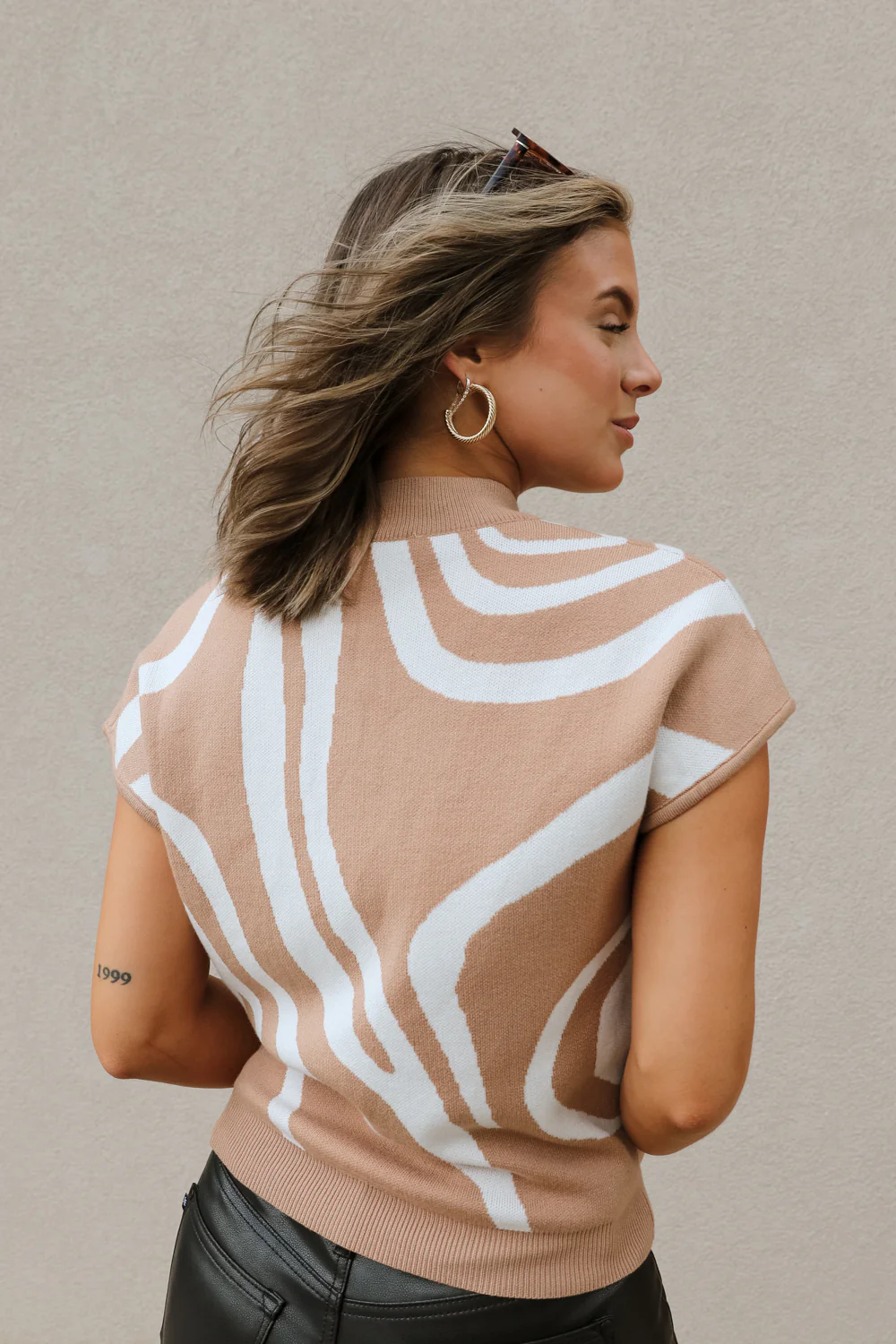 Carinna Mocha & White Swirl Sweater - Image 6