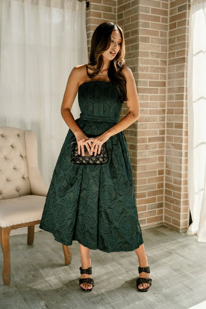 Carmen Green Embroidered Midi Dress - Image 2
