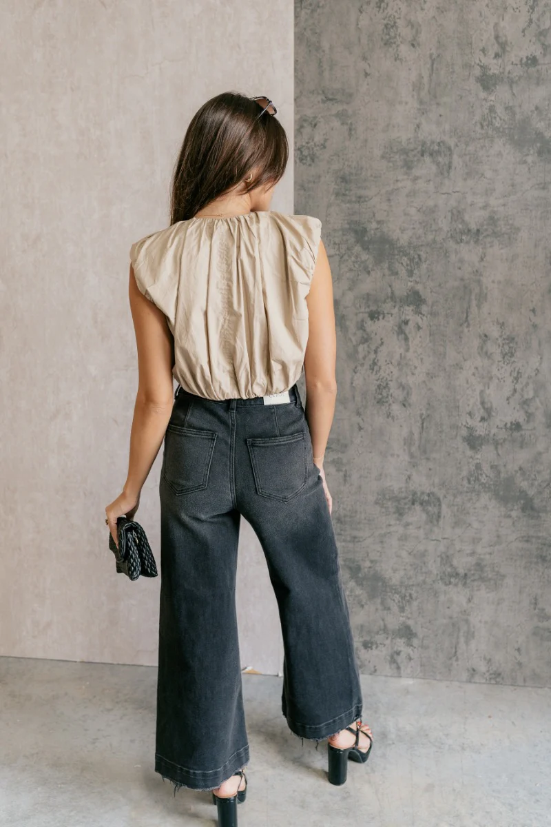 Casey Khaki Zip-Front Cropped Tank Top - Image 7