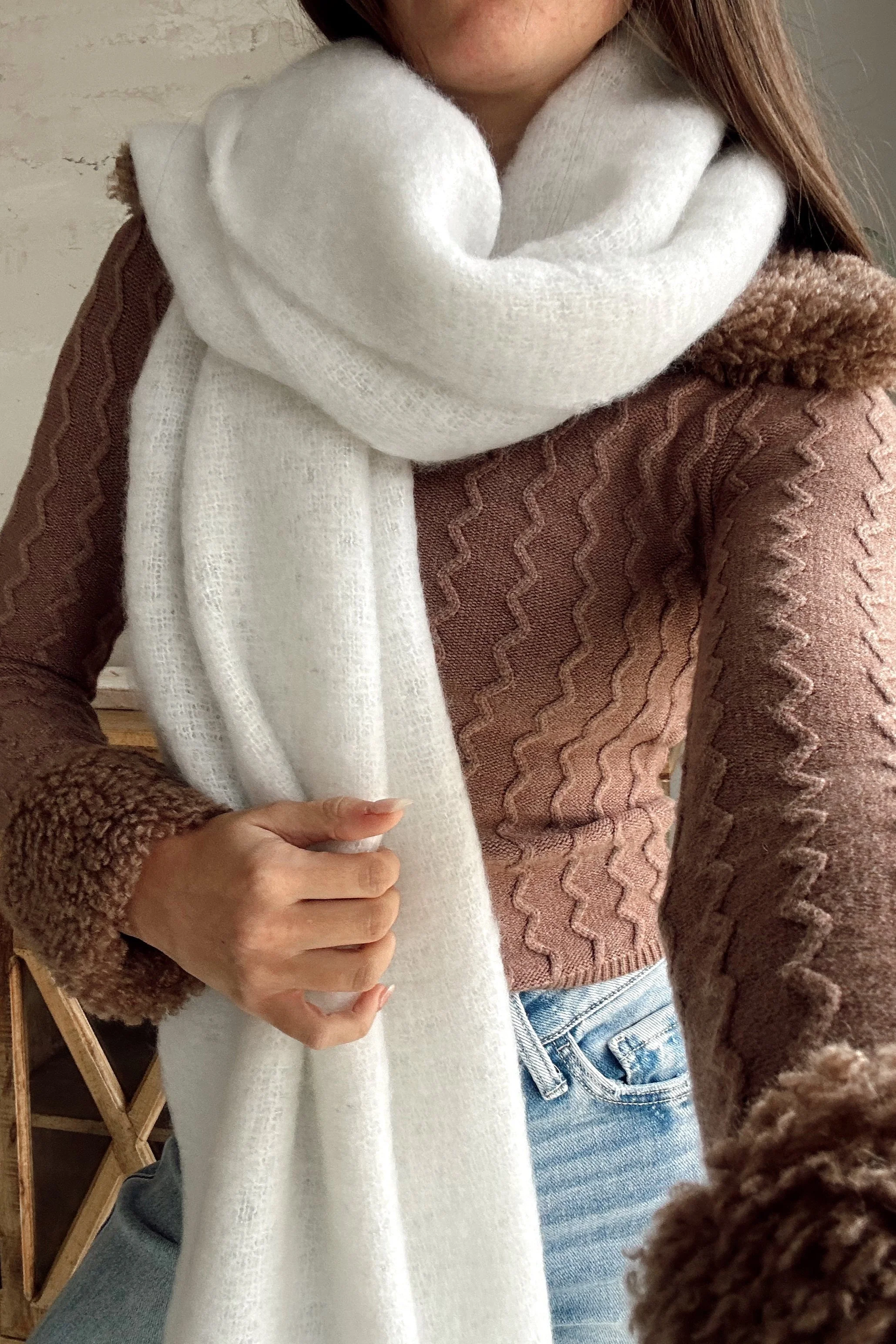 Charlotte White Knit Fringe Scarf - Image 3