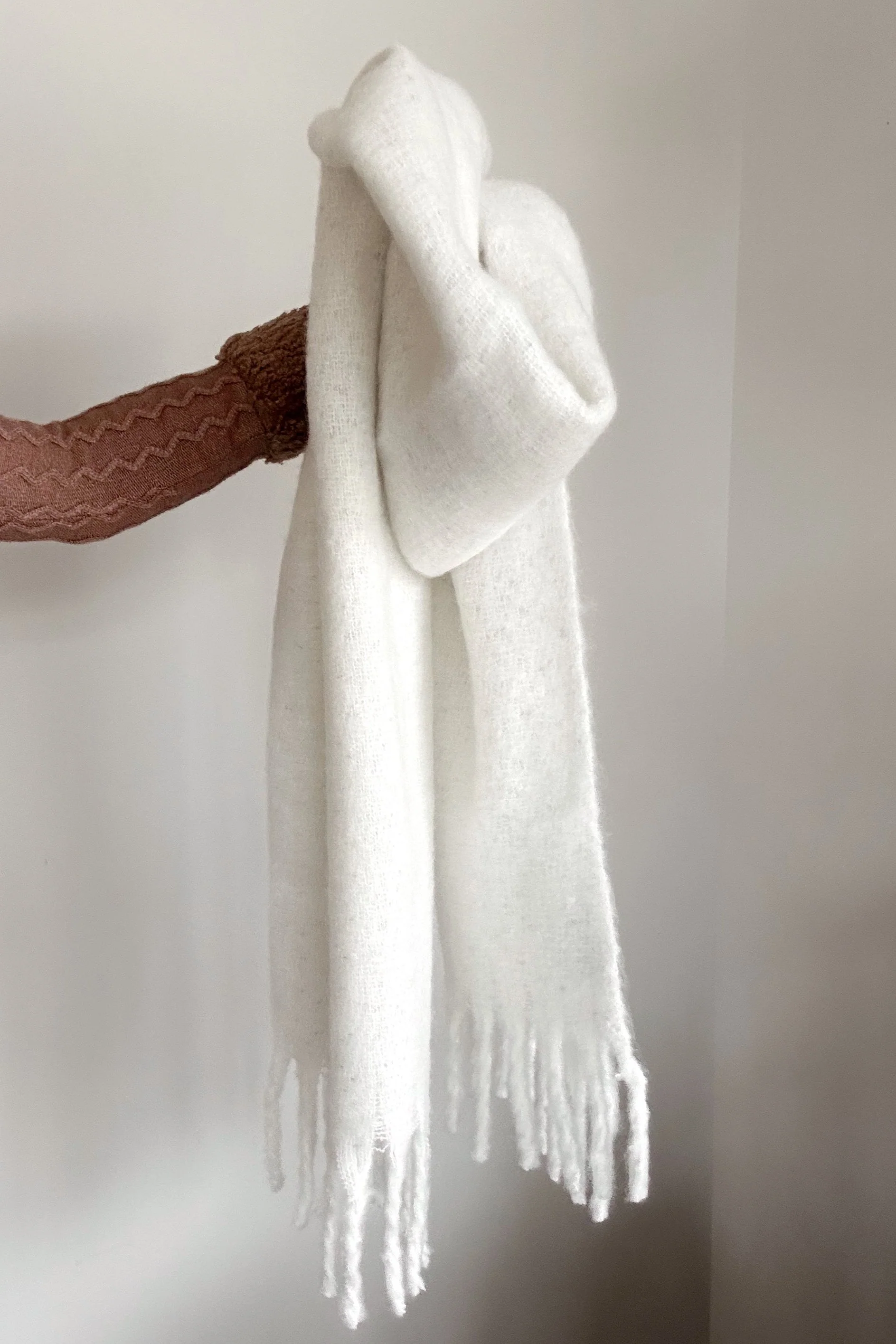 Charlotte White Knit Fringe Scarf - Image 4