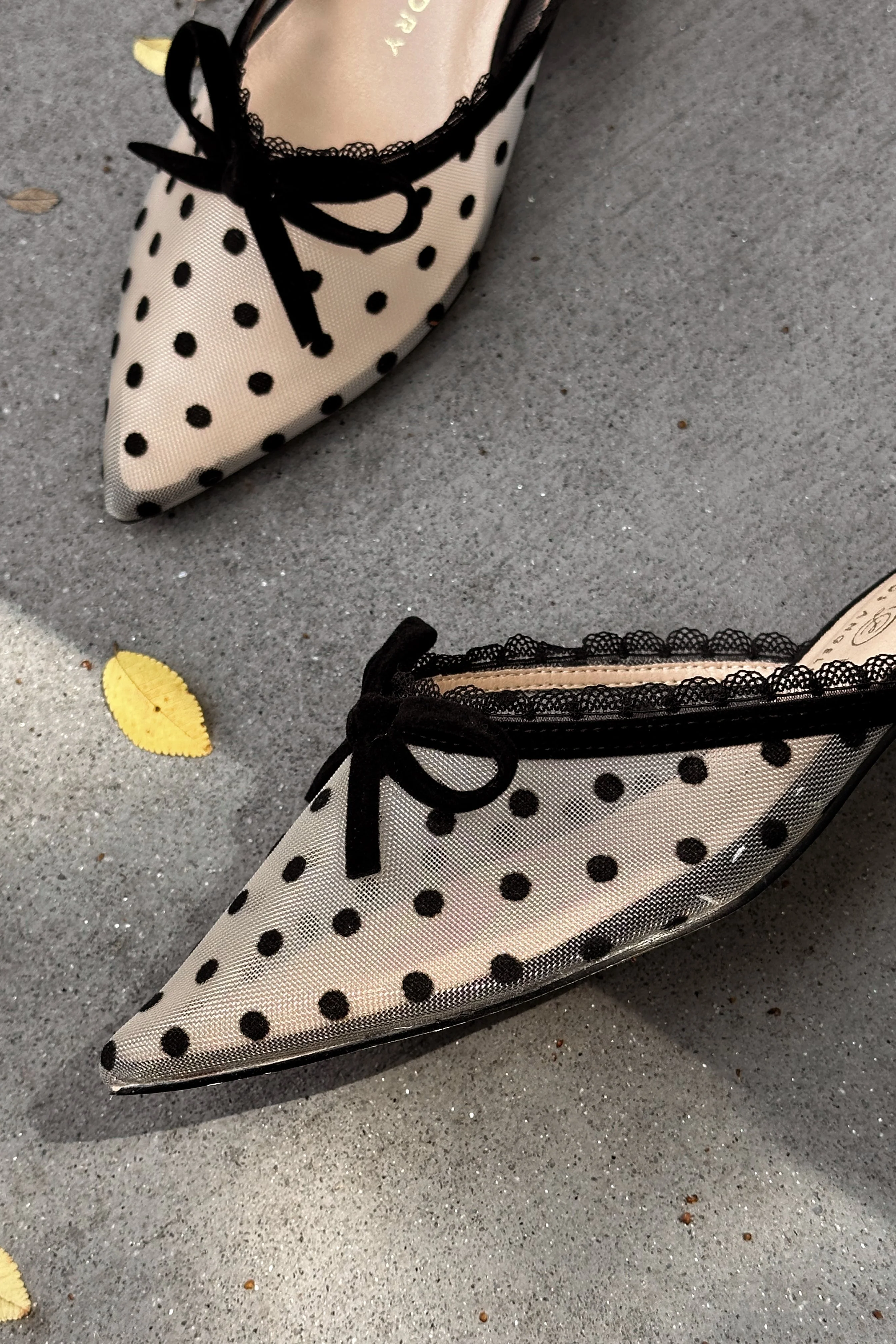 Chinese Laundry Mel Dot Mesh Kitten Heel - Image 3