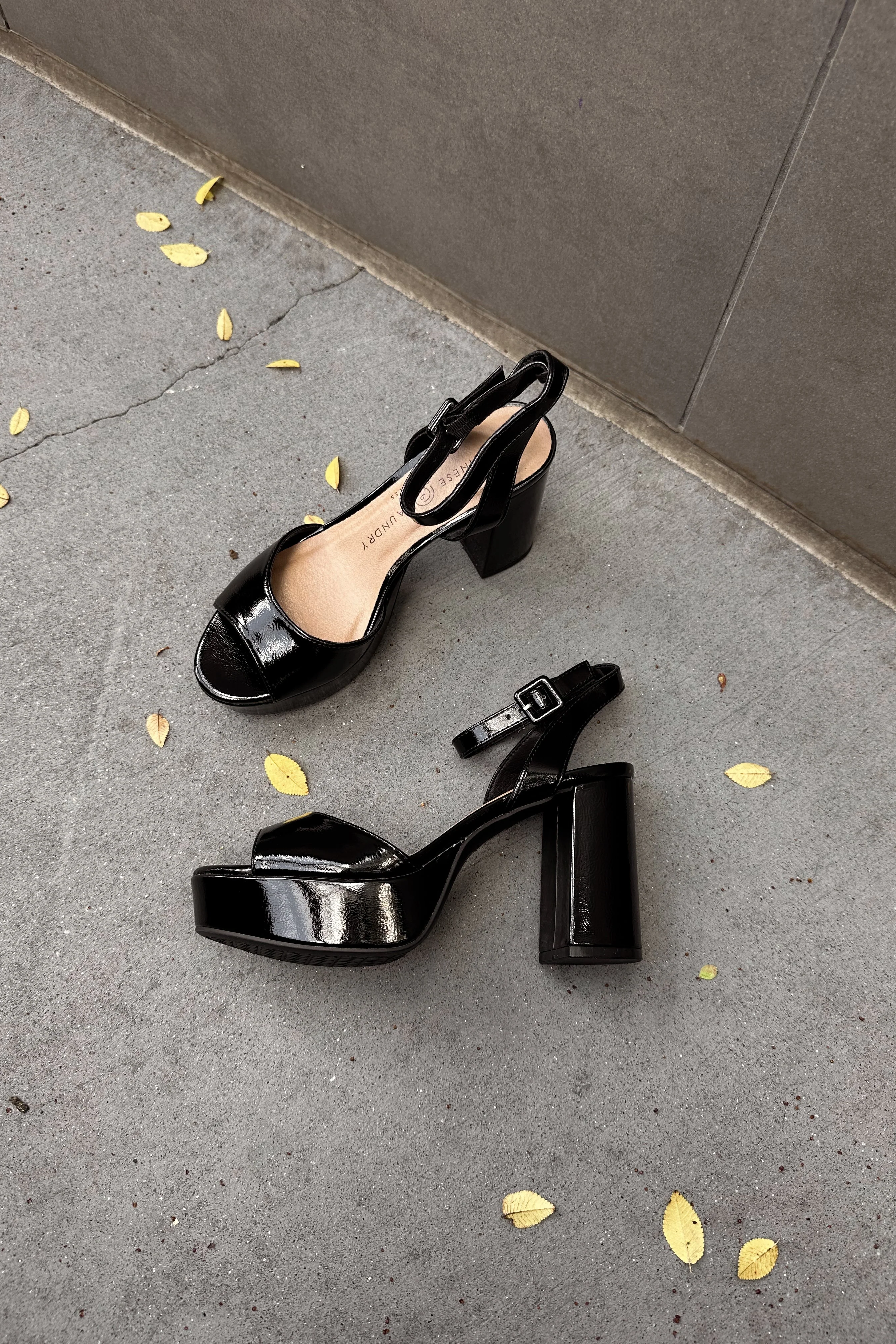 Chinese Laundry Theresa Black Patent Platform Heel