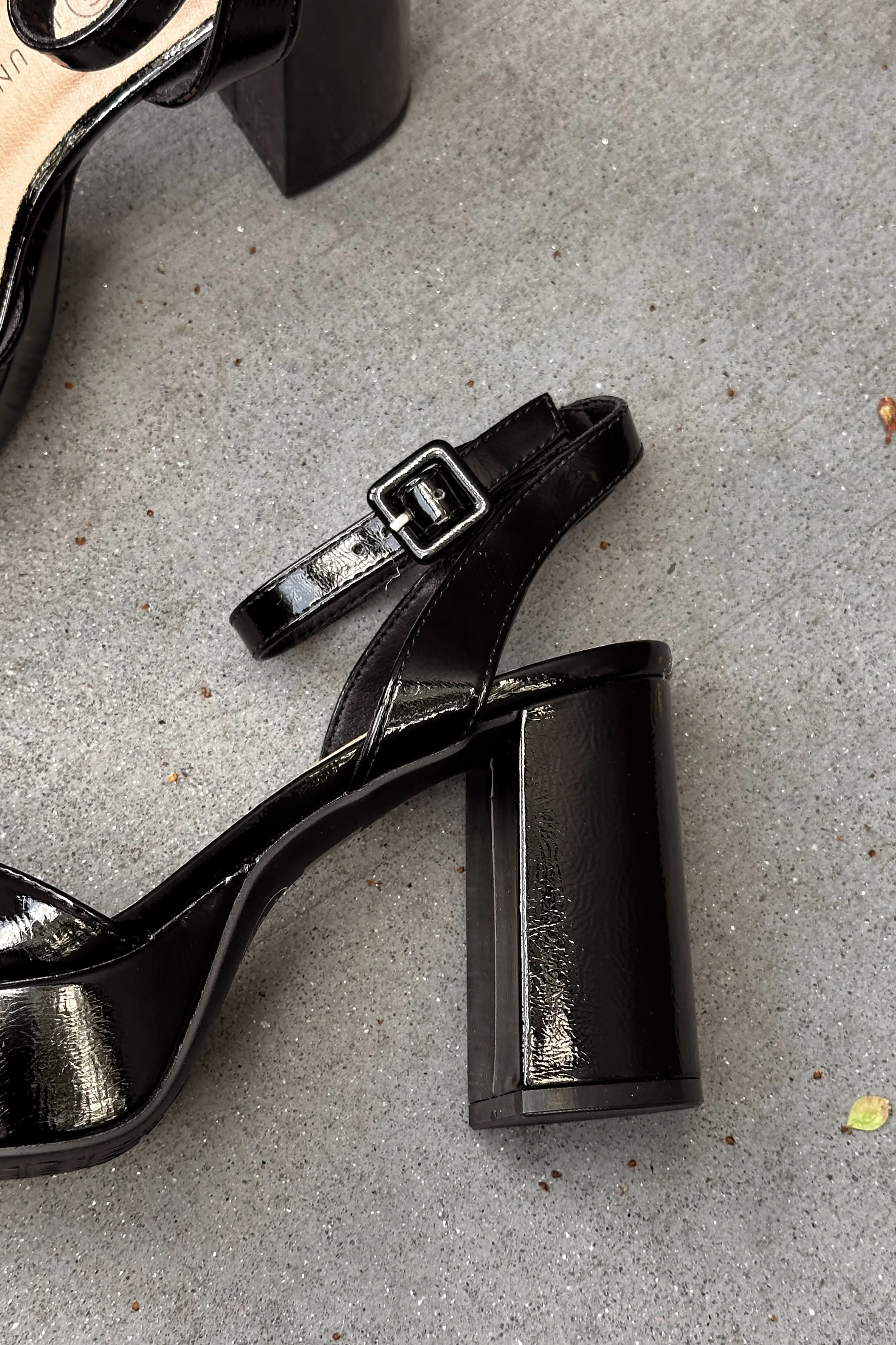 Chinese Laundry Theresa Black Patent Platform Heel - Image 2