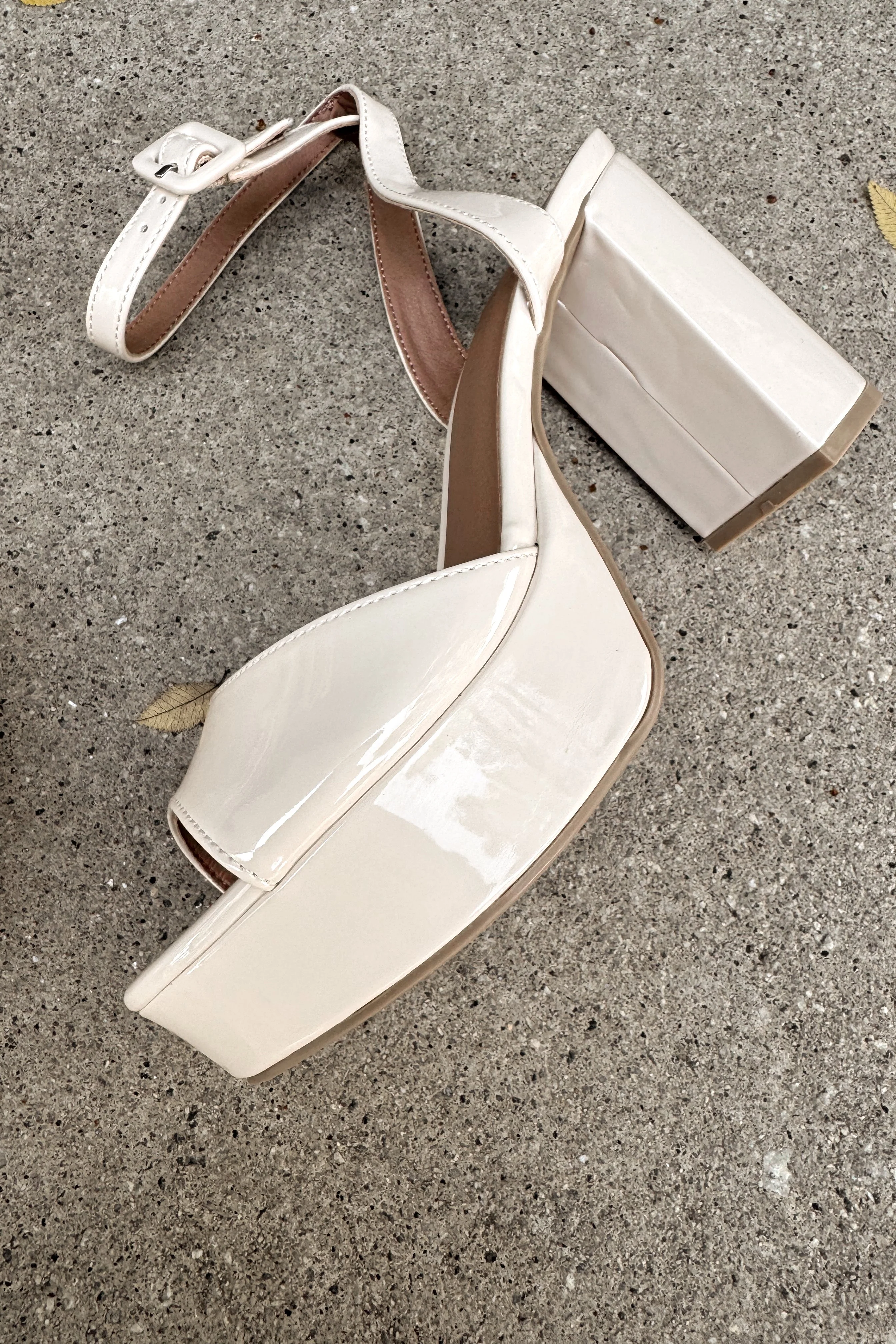 Chinese Laundry Theresa Bone Patent Platform Heel - Image 2