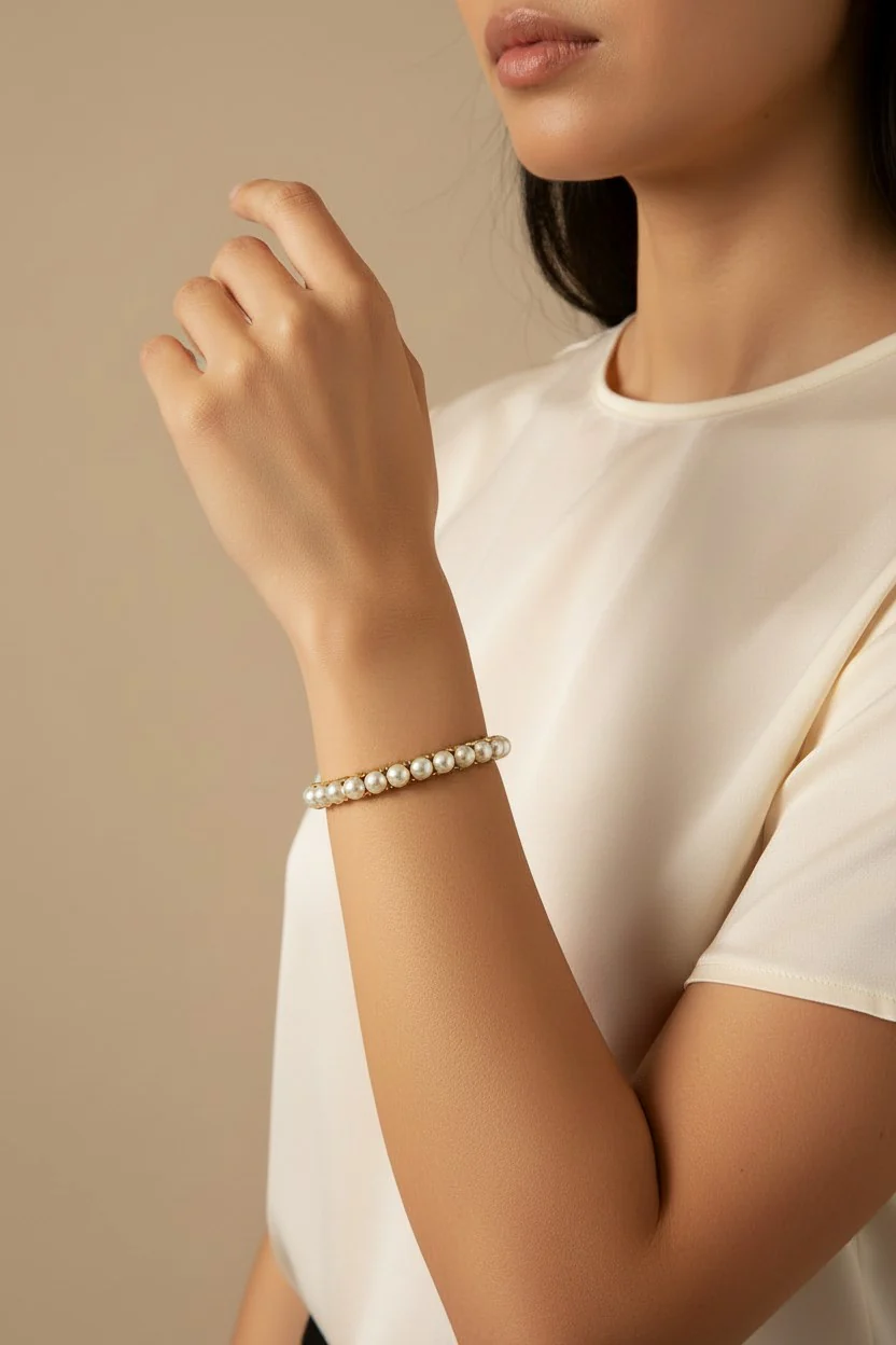 Claire Pearl & Gold Stretchy Bracelet - Image 2
