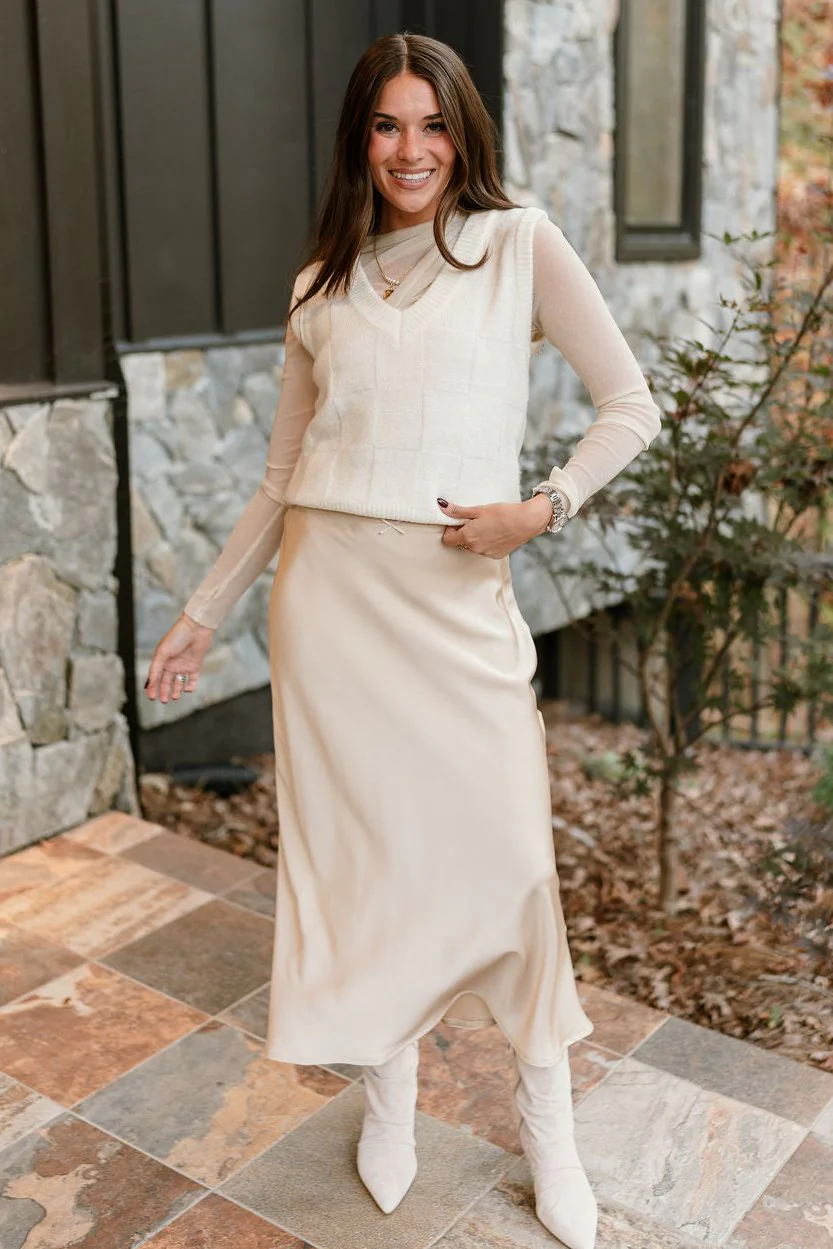 Clara Cream Checkered Sweater Vest - Image 5