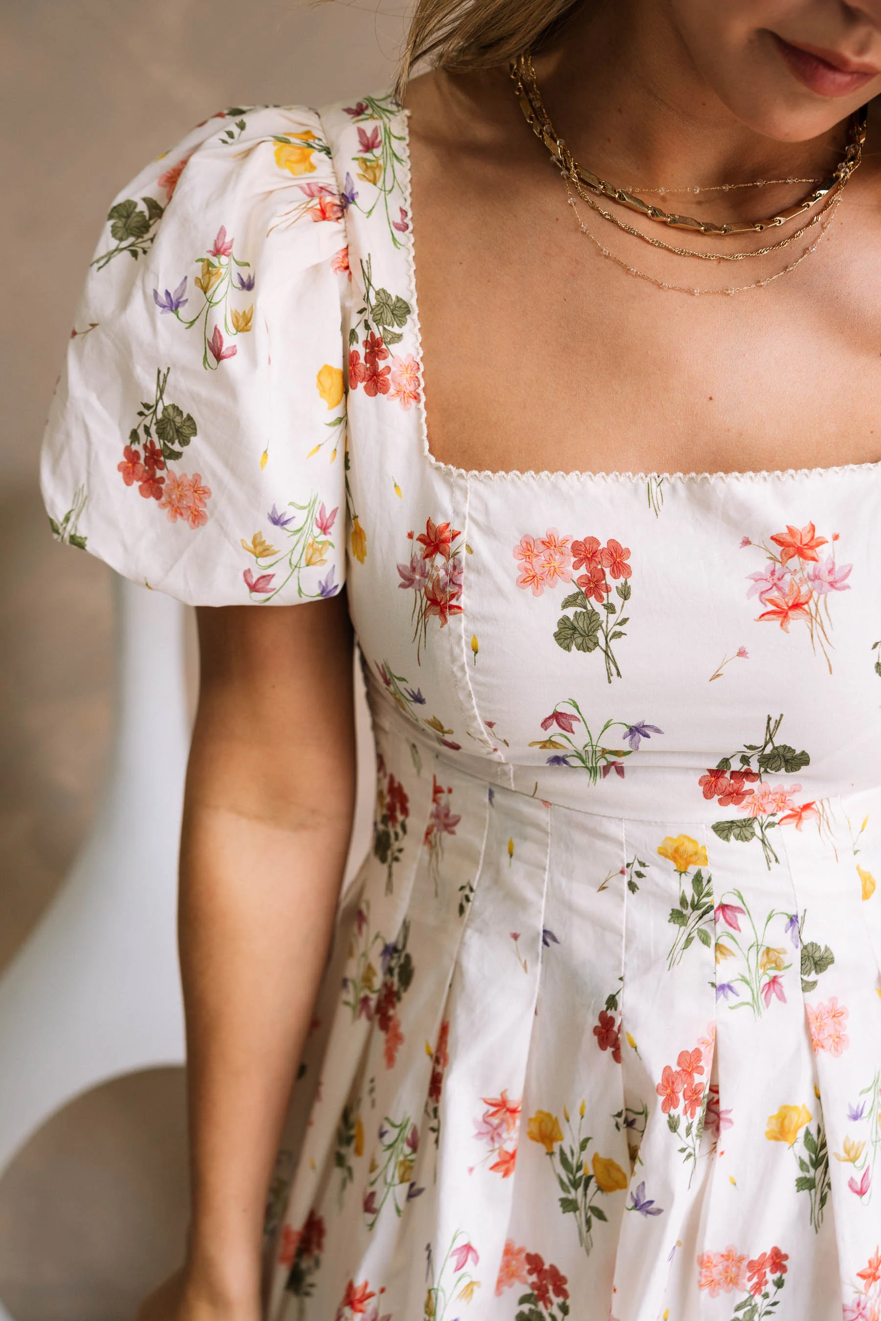Claudia Cream Floral Puff Sleeve Dress - Image 4