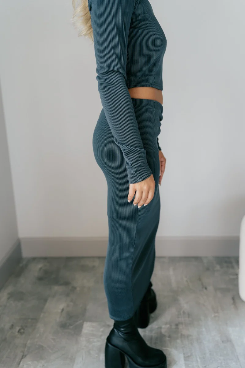 Collins Grey Ribbed Midi Skirt - Image 5