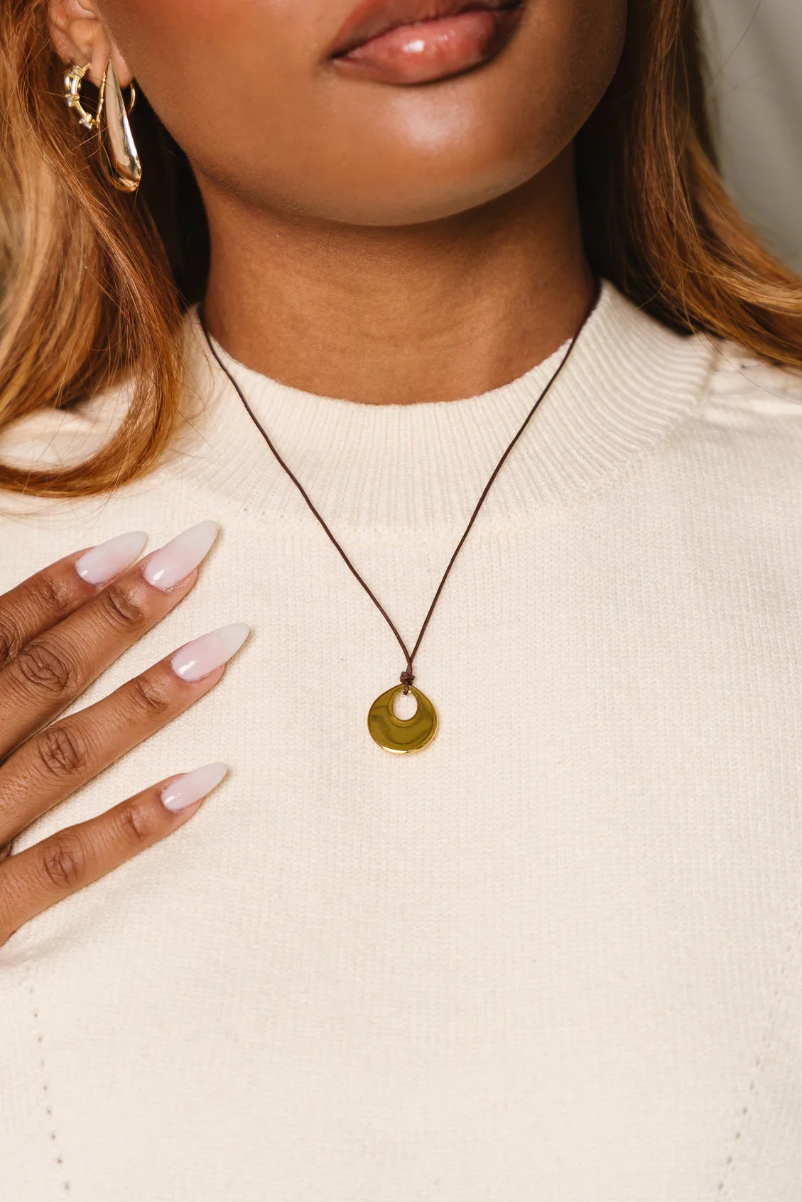 Corinne Brown Leather & Gold Pendant Necklace - Image 2