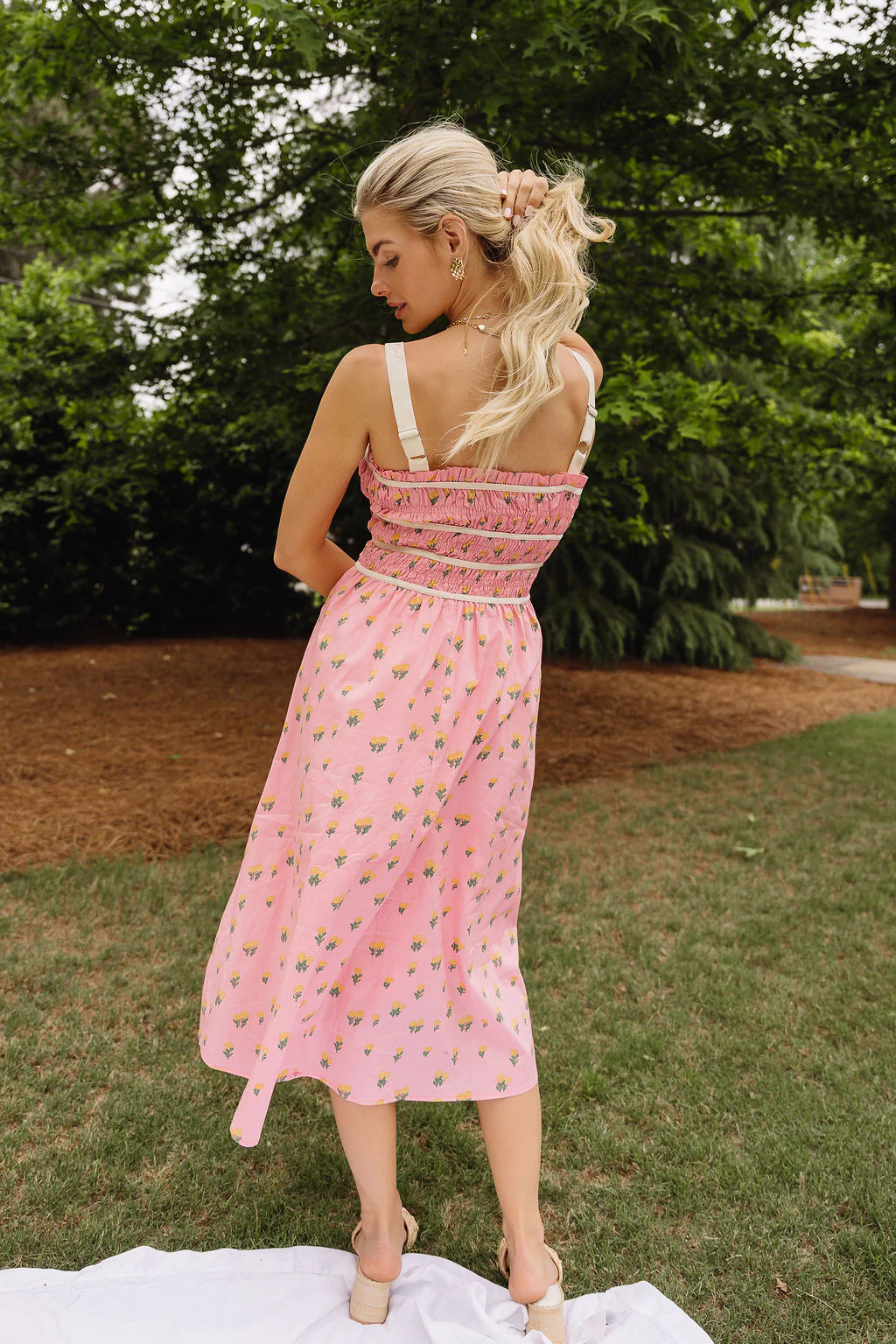 Daria Pink Floral Midi Dress - Image 9