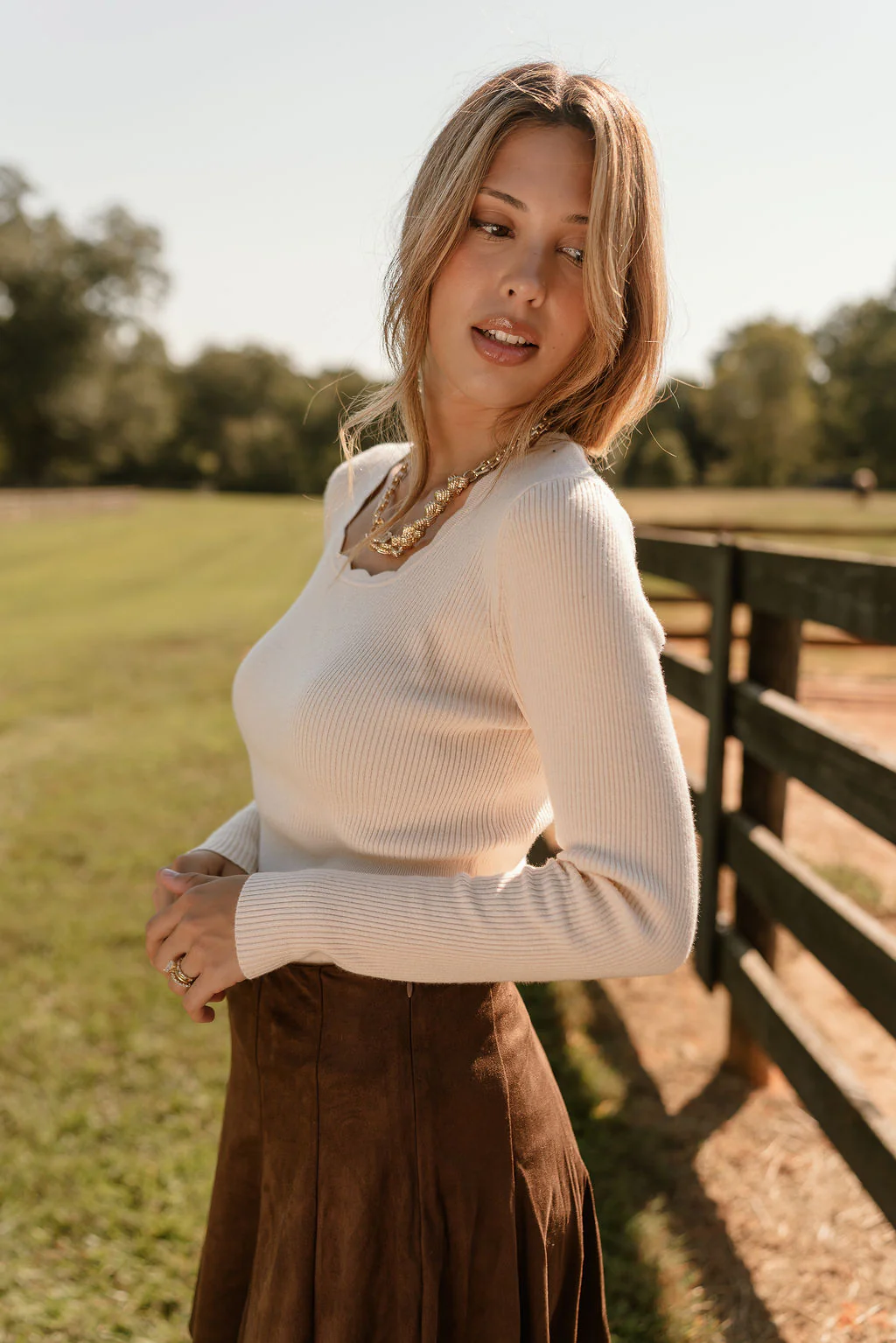 Darra Cream Ribbed Scallop Long Sleeve Top - Image 4