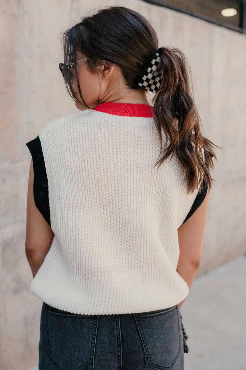 Dawgs Red & Black Sleeveless Sweater - Image 5
