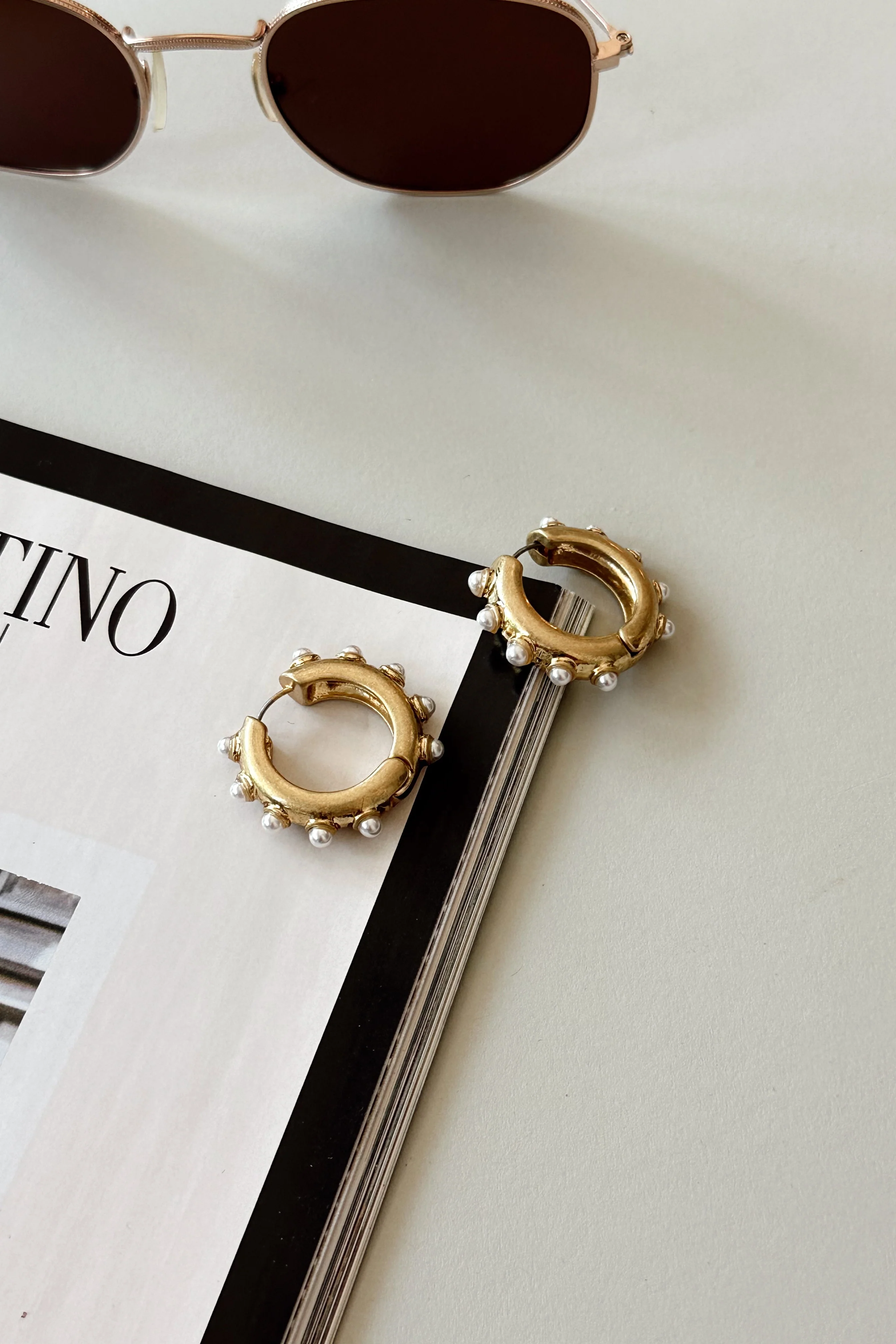 Delilah Gold & Pearl Hoop Earrings - Image 5