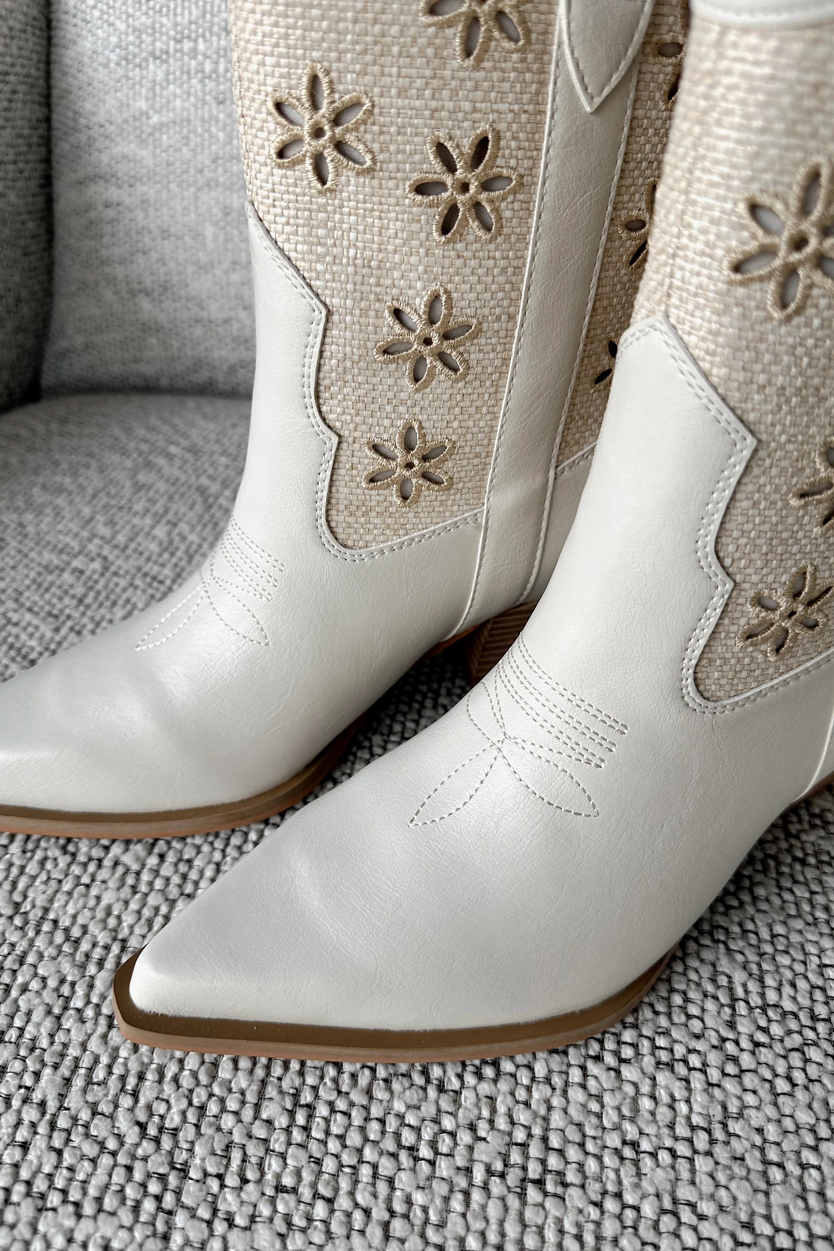 Della Ivory Eyelet Floral Bootie - Image 3
