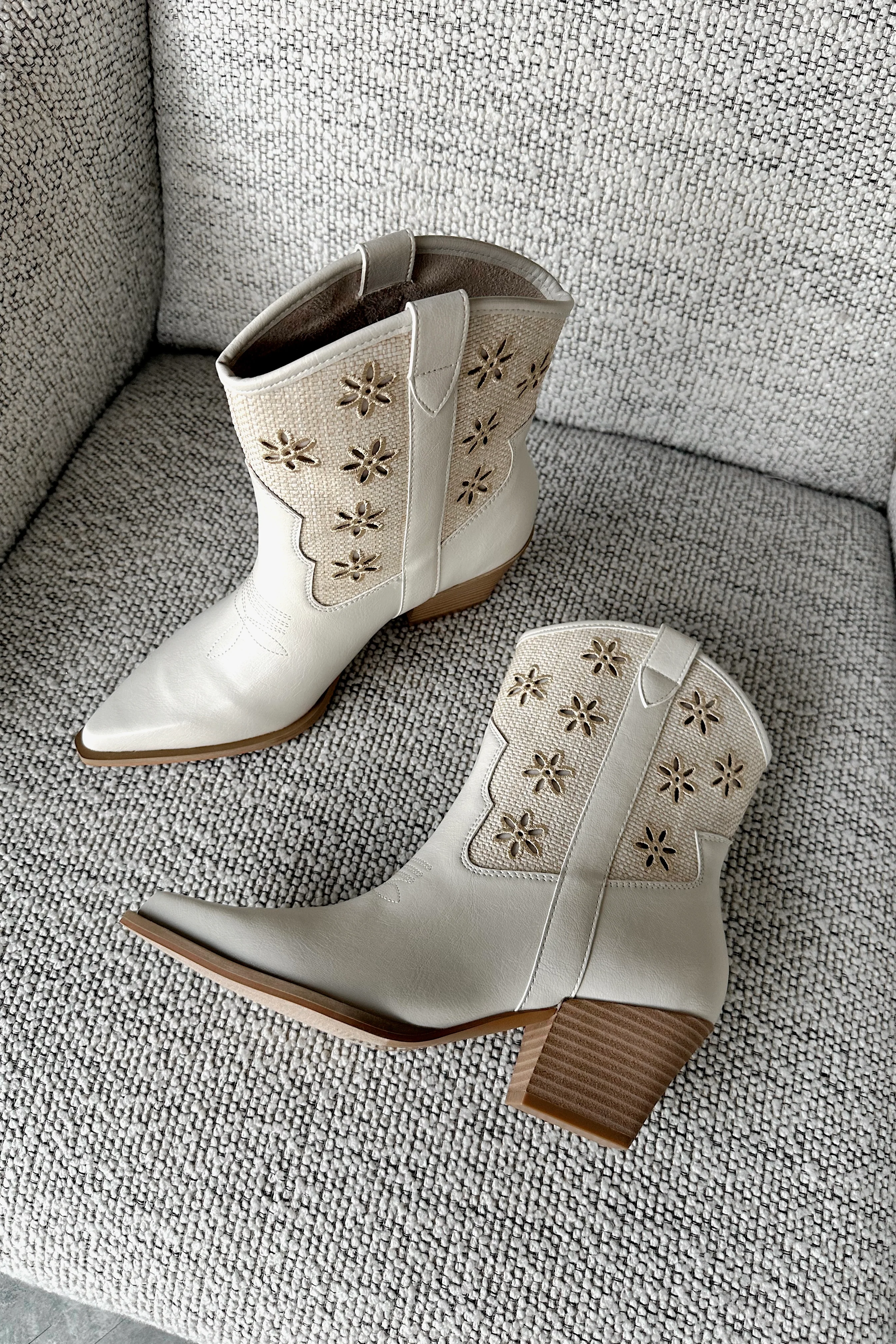 Della Ivory Eyelet Floral Bootie - Image 6