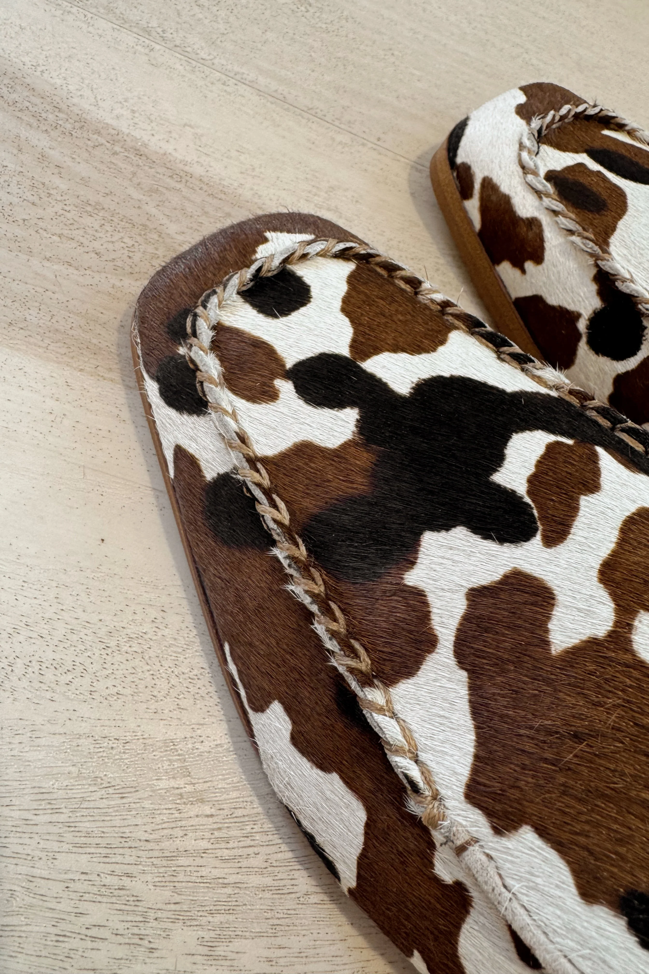 Dolce Vita Bradly Cocoa Taurus Calf Hair Flats - Image 15